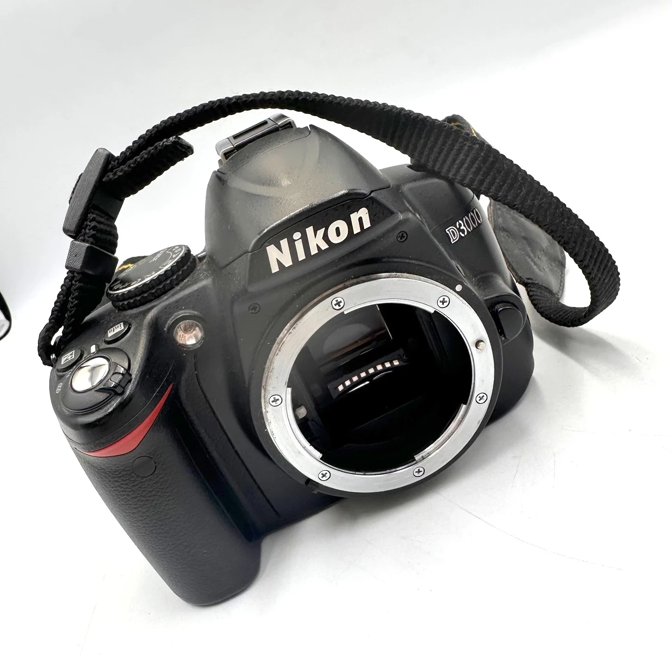 aparat-cyfrowy-lustrzanka-nikon-d3000-body-ladowarka-torba-rozmiar-matrycy-206882-228774
