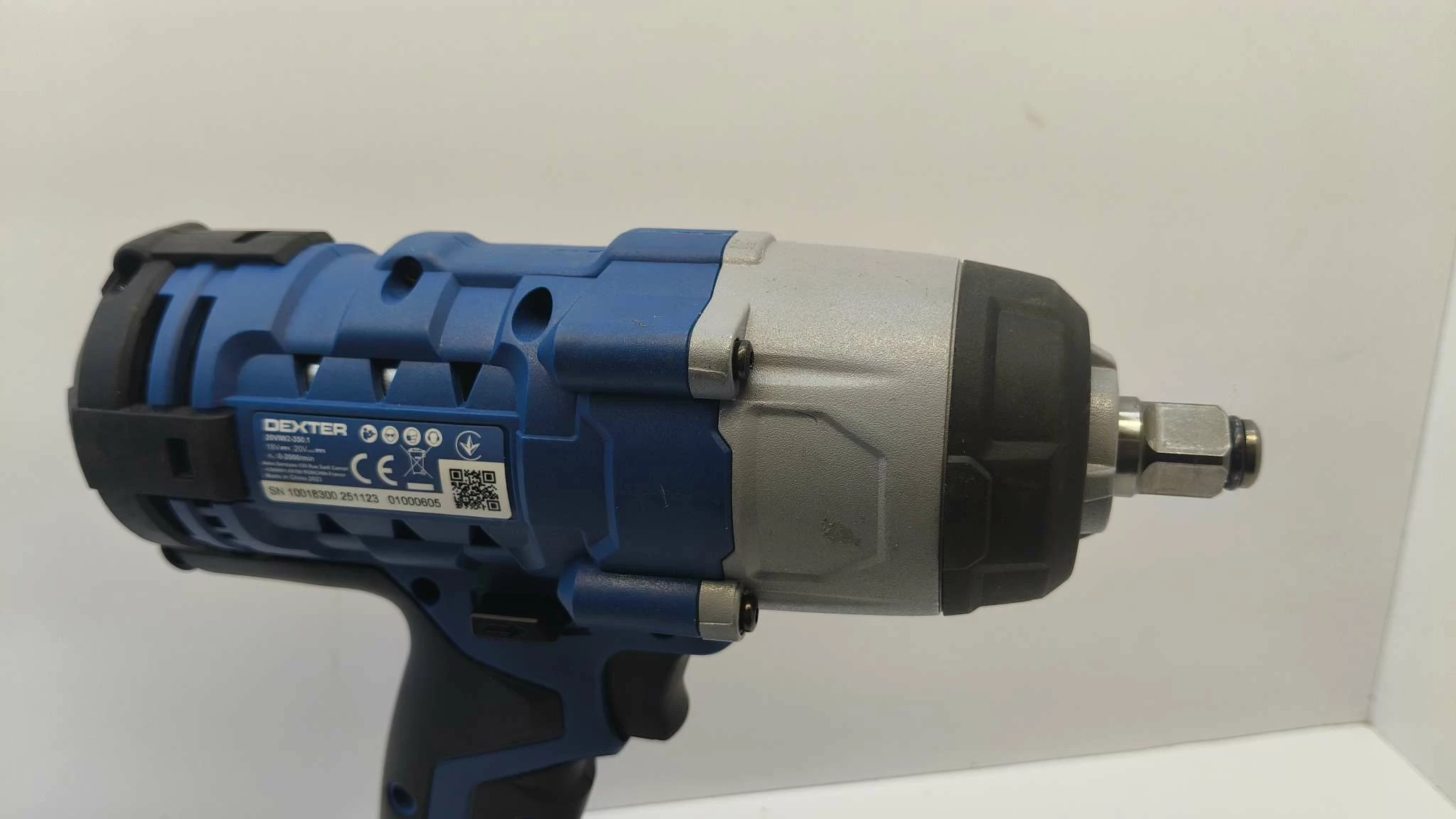 klucz-udarowy-akumulatorowy-20v-350nm-dexter-batera-25-pojemnosc-akumulatora-150