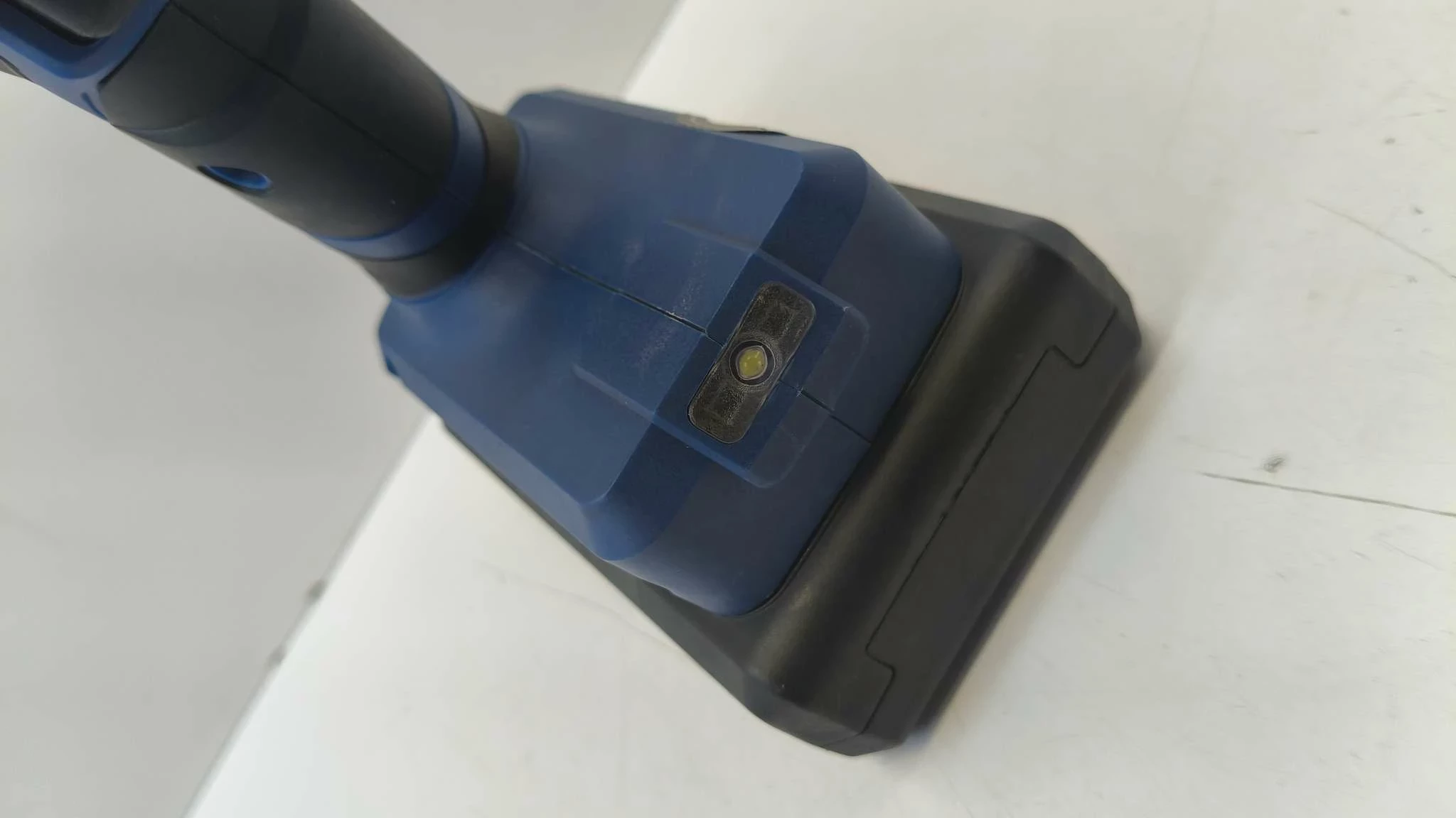 klucz-udarowy-akumulatorowy-20v-350nm-dexter-batera-25-stan-11323-2