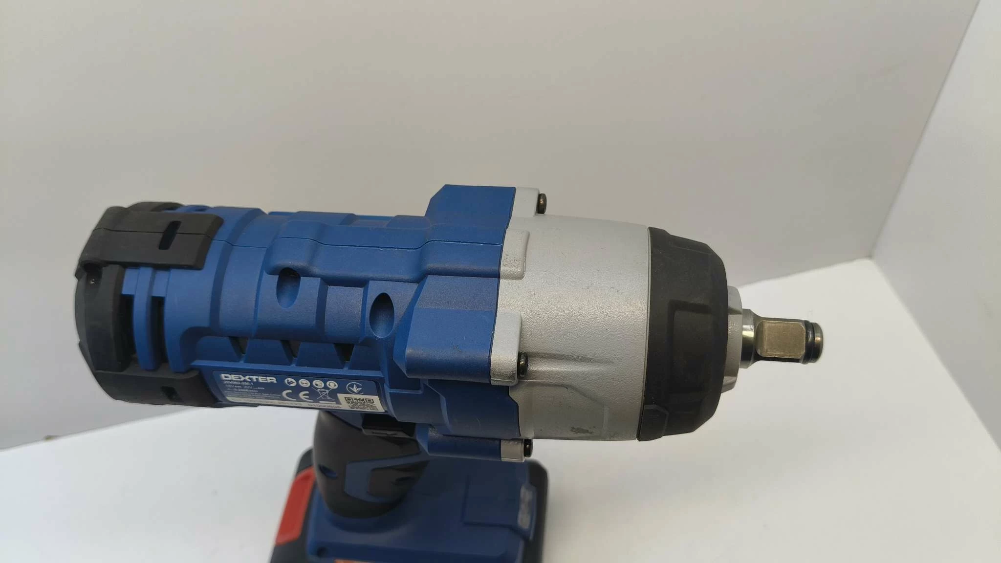 klucz-udarowy-akumulatorowy-20v-350nm-dexter-batera-25-kod-producenta-lr-82253668