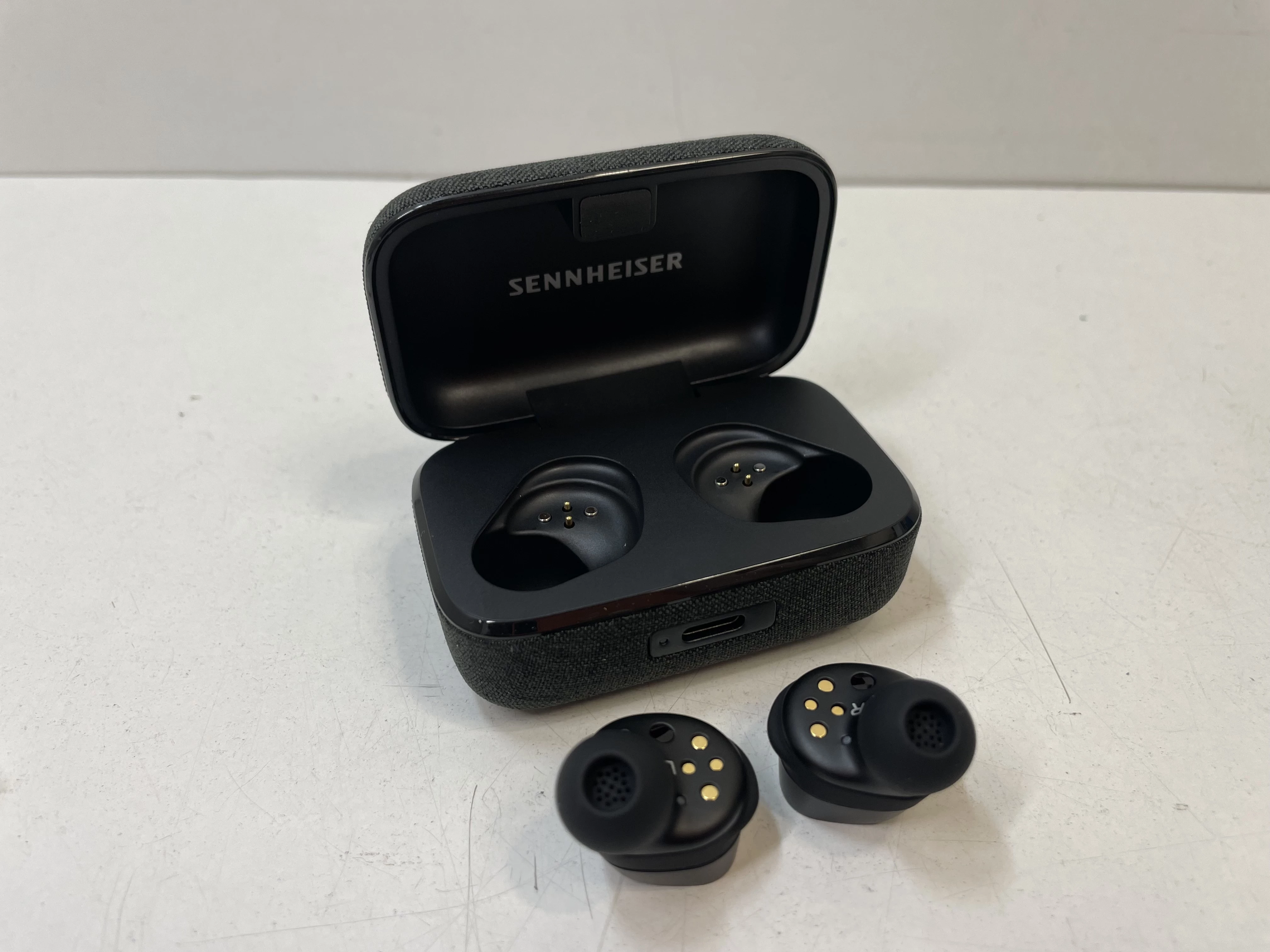 sluchawki-sennheiser-momentum-3-stan-11323-2