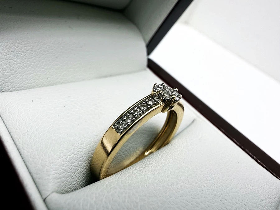 pierscionek-z-brylantem-waga-238-proba-585-stan-11323-2