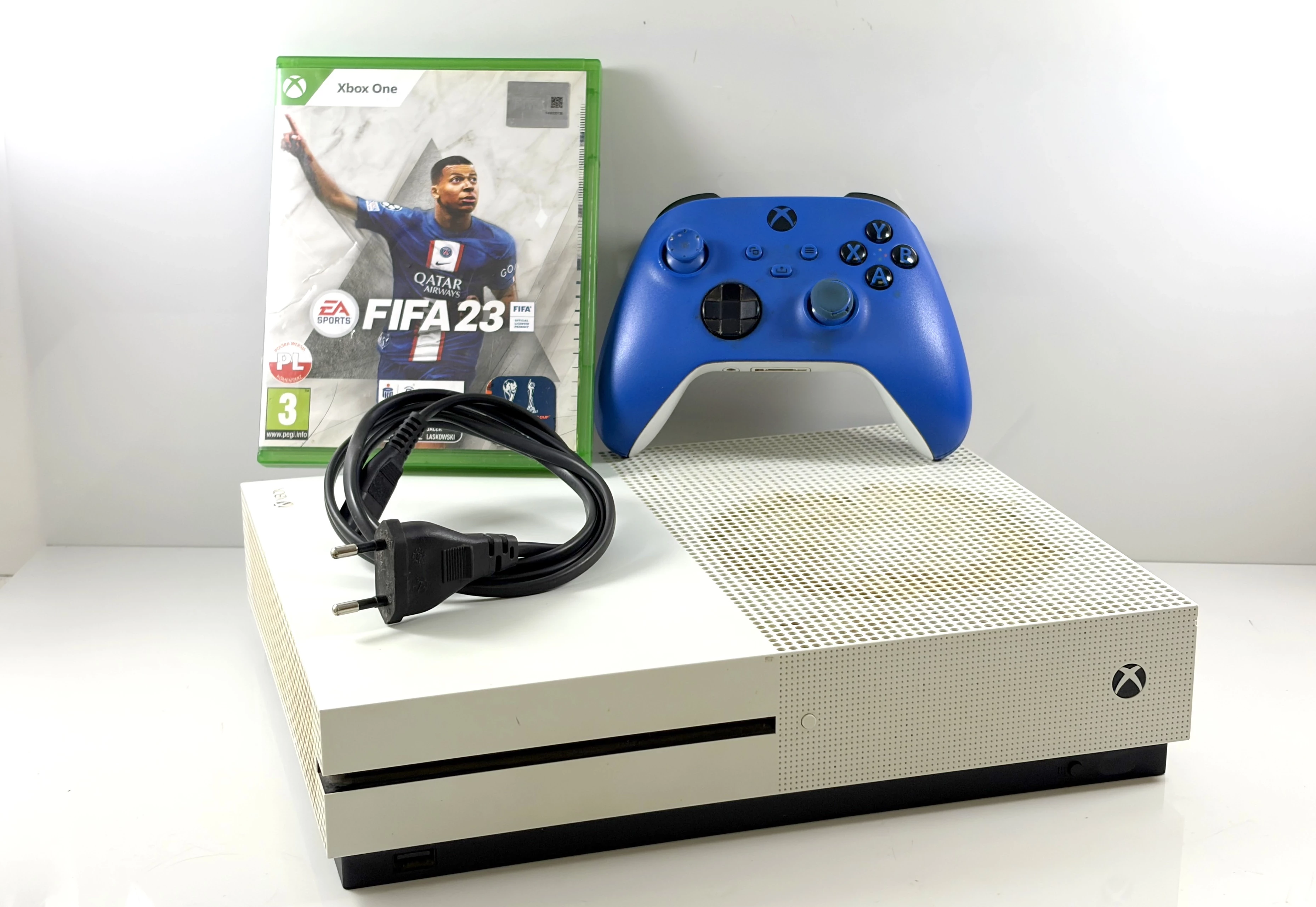 konsola-xbox-one-s-1tb-z-padem-i-gra-fifa23-opis-dabrowskiego-149-poznan-ska-x