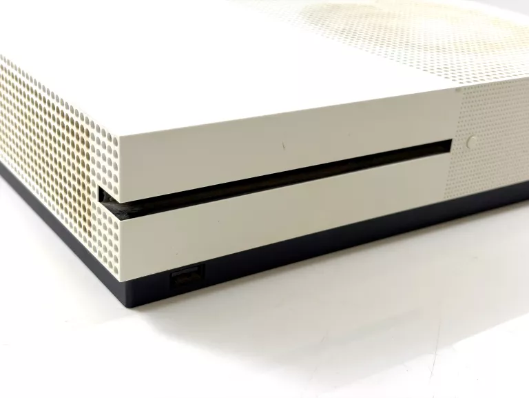 konsola-xbox-one-s-1tb-z-padem-i-gra-fifa23-opis-gry-w-zestawie-205998-225570