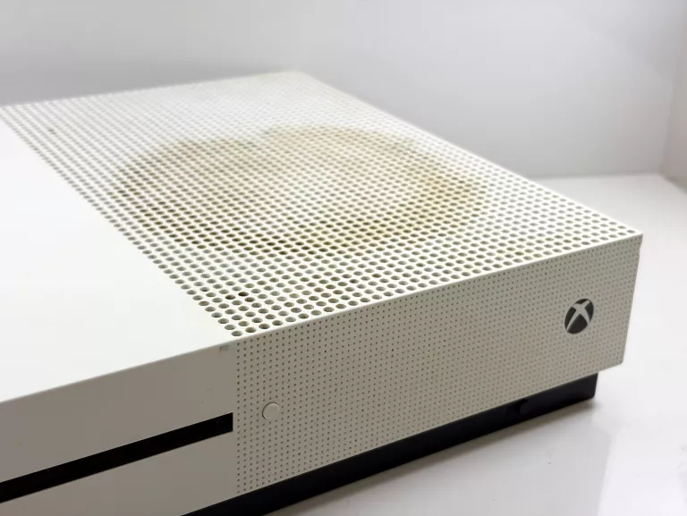 konsola-xbox-one-s-1tb-z-padem-i-gra-fifa23-opis-liczba-kontrolerow-w-zestawie-205994-225550