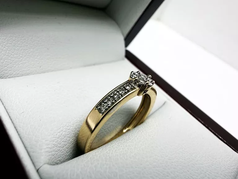 pierscionek-z-brylantem-waga-238-proba-585-stan-11323-2