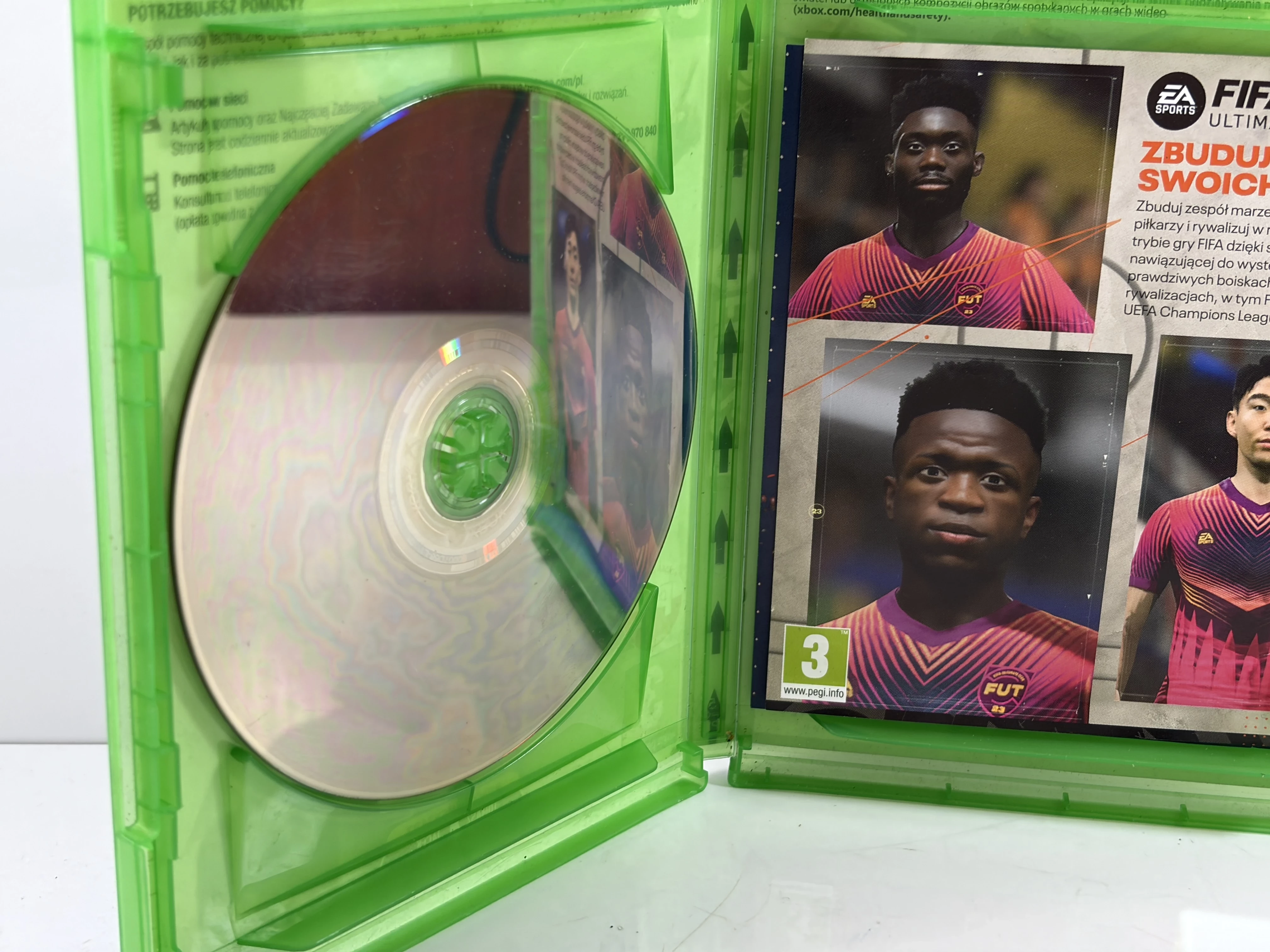 konsola-xbox-one-s-1tb-z-padem-i-gra-fifa23-opis-wersja-konsoli-130591-2