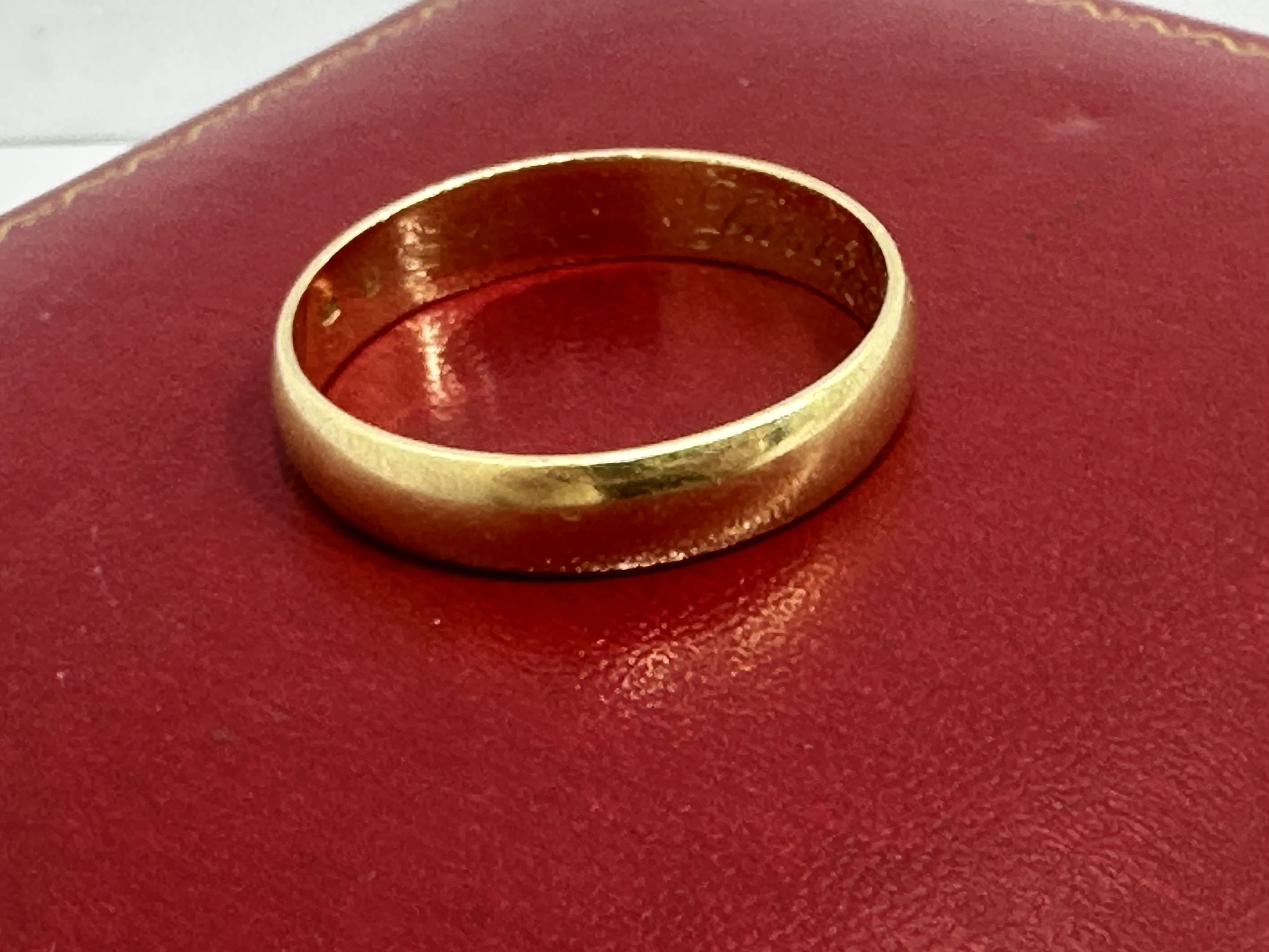 klasyczna-zlota-obraczka-511-585-material-17128-2