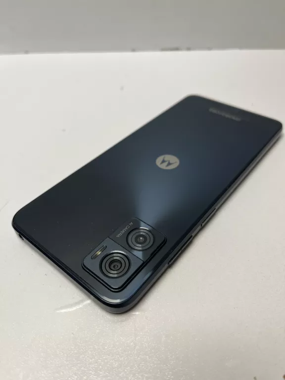 telefon-moto-e22-464gb-pojemnosc-akumulatora-4020