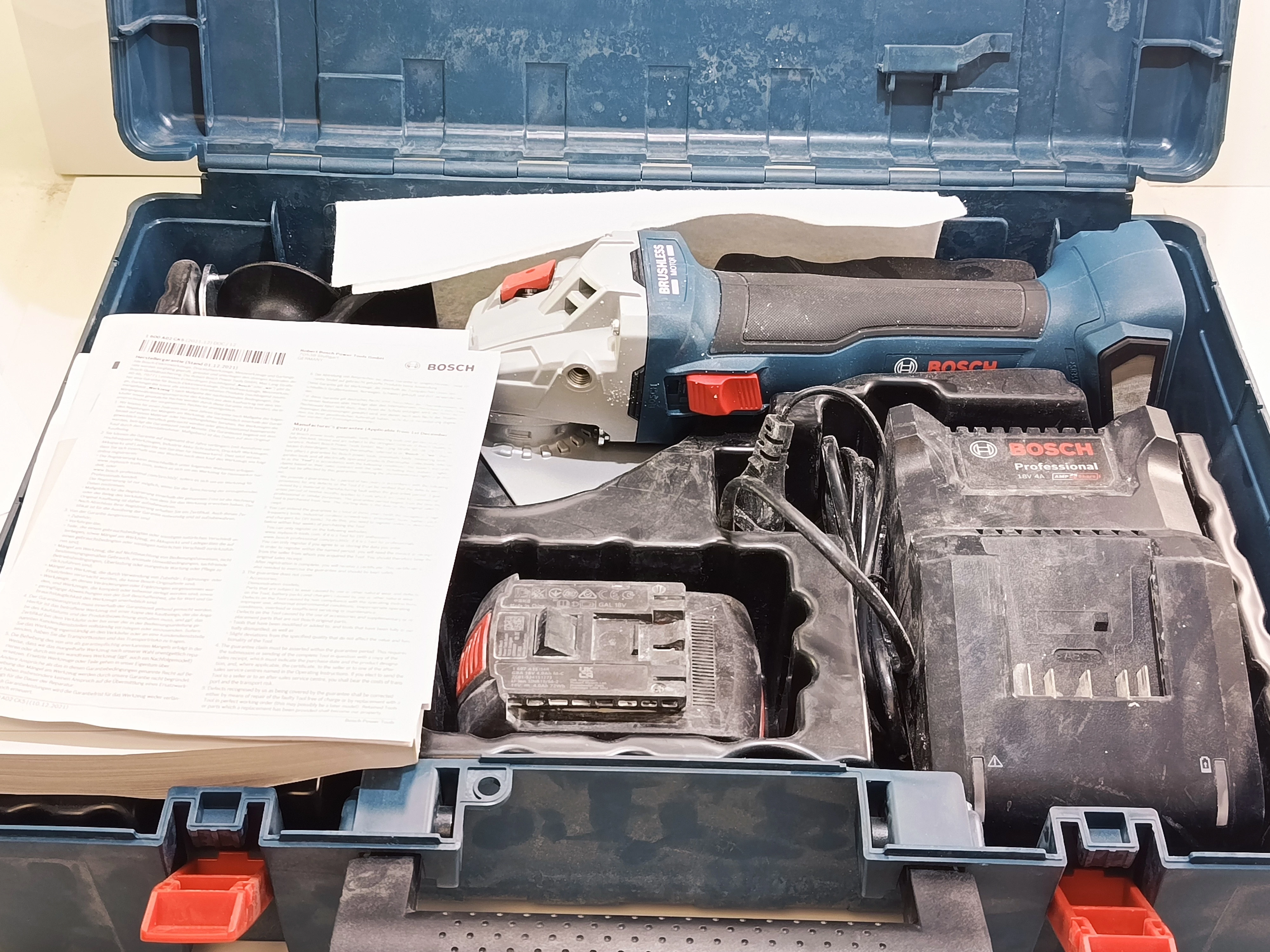 szlifierka-katowa-bosch-professional-gws-18v-8-walizka-stan-11323-2