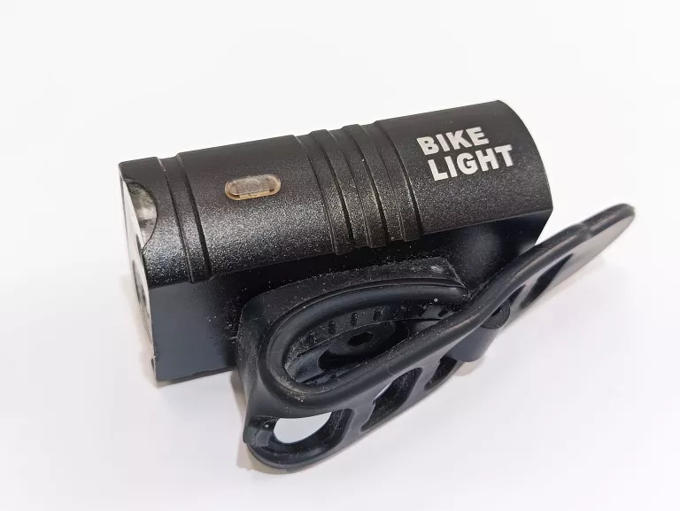 lampka-rowerowa-przod-bike-light-glowna-62-poznan-ska-x