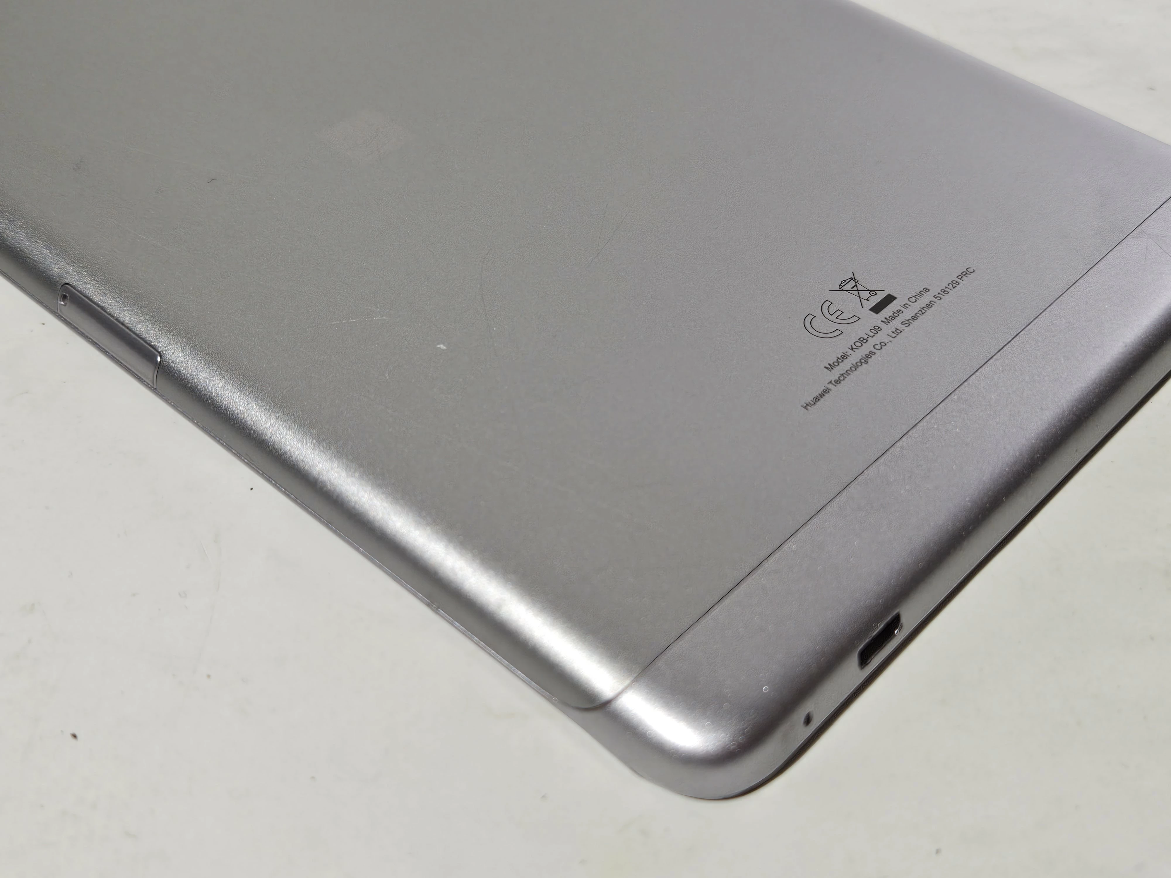 tablet-huawei-mediapad-t3-216-transmisja-danych-217-512