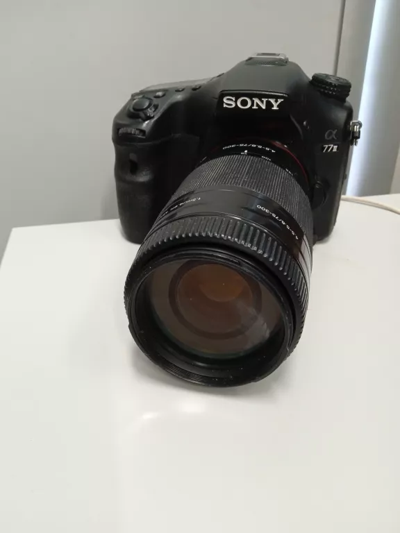 sony-alpha-77ii-obiektyw-sony-45-5675-300-model-a77-ii