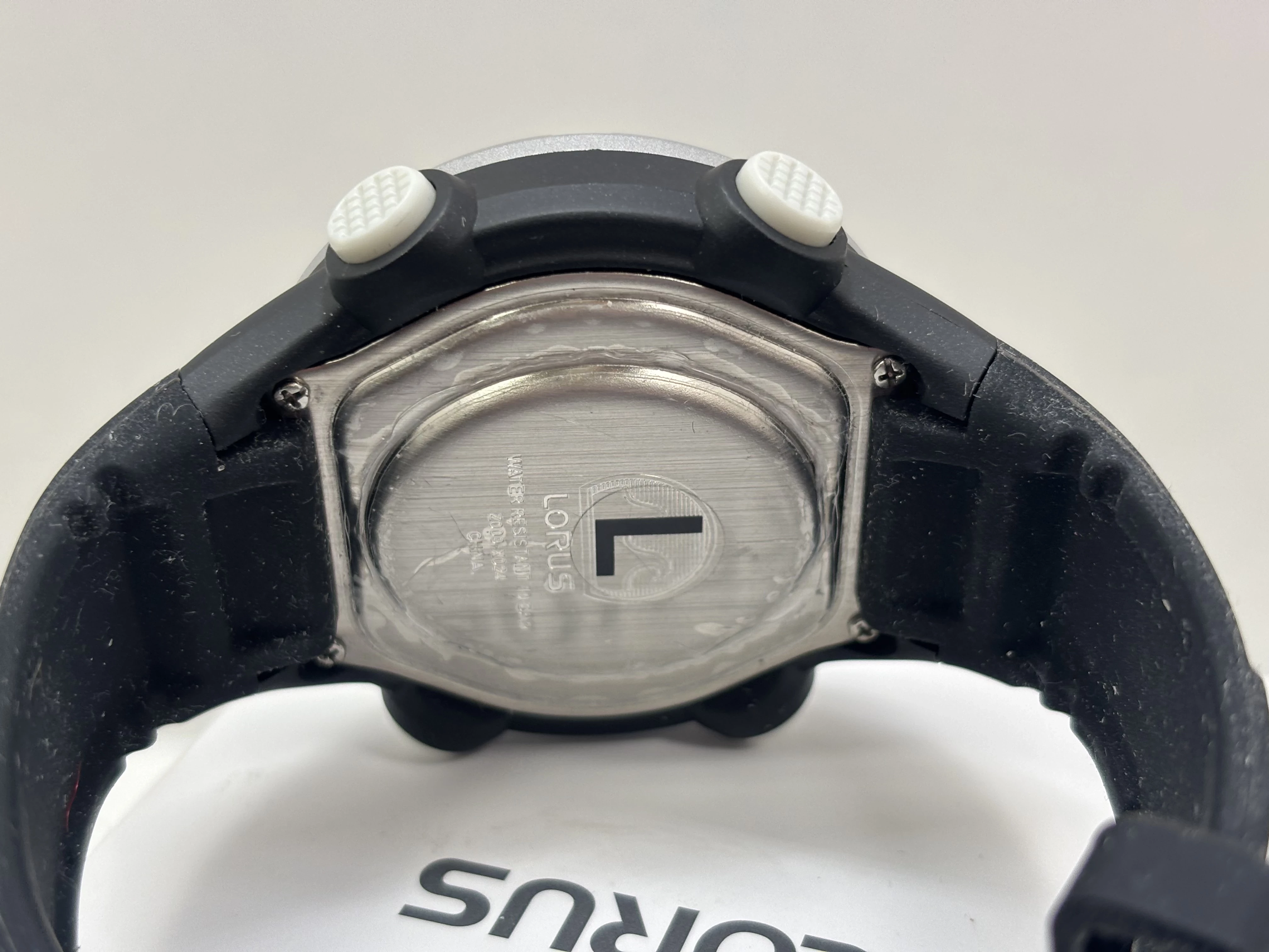 zegarek-lorus-r23010x9-material-paska-129219-380593