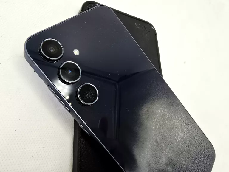 telefon-samsung-a55-8256gb-kod-producenta-sm-a556bzkaeue