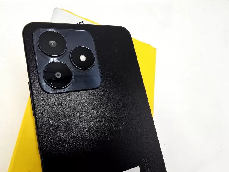 telefon-realme-c53-6128gb-przekatna-ekranu-674