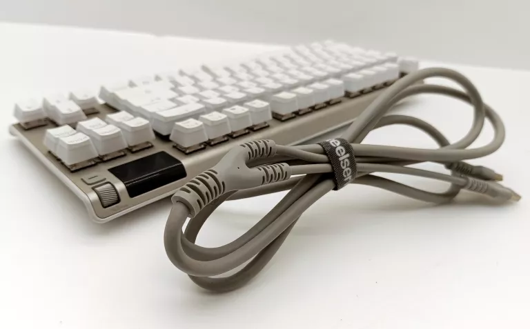 klawiatura-steelseries-apex-7-tkl-interfejs-1247-1