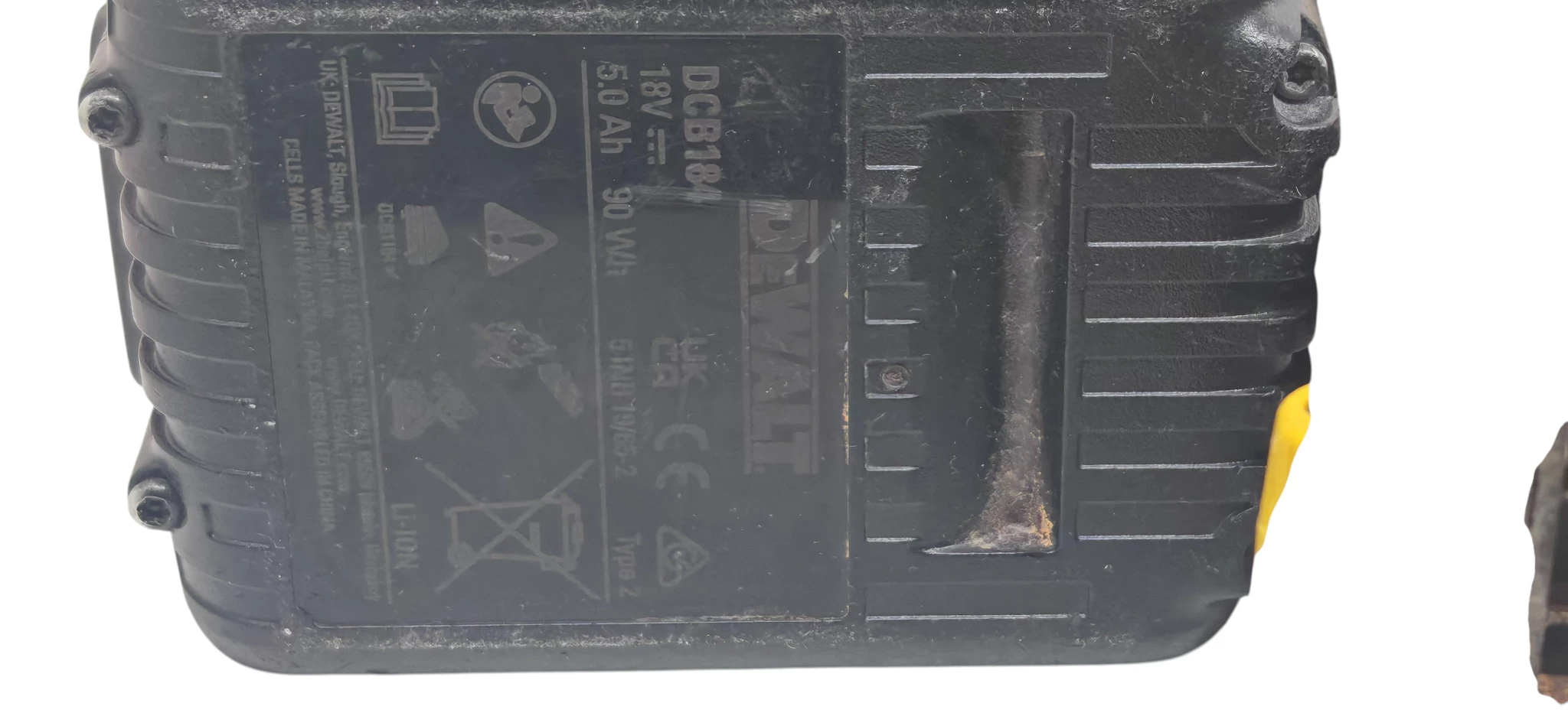 klucz-udarowy-dewalt-12-18v-dcf922-n916089-aku-dcb184-lad-dcb1104-pojemnosc-akumulatora-000