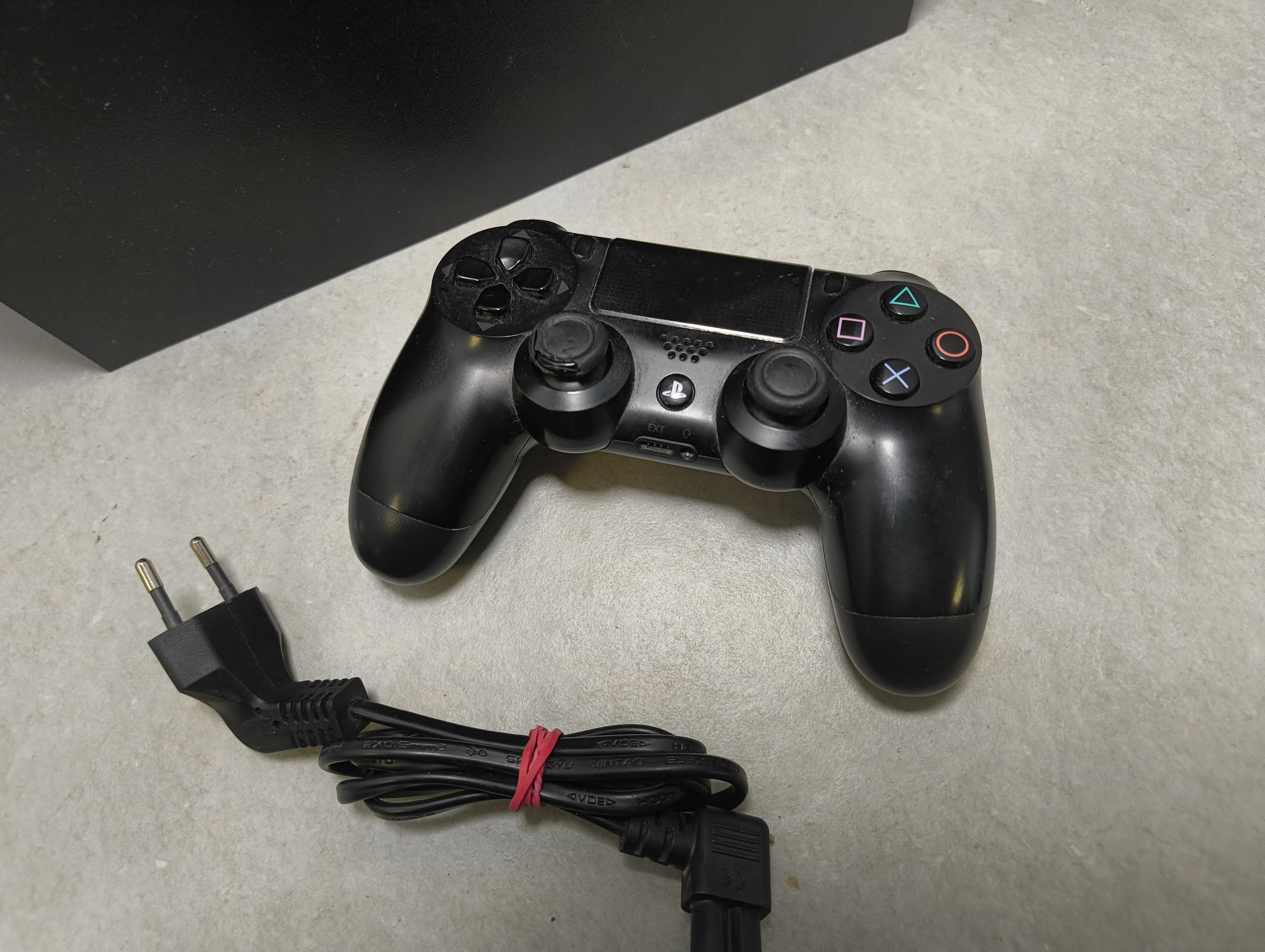 konsola-ps4-fat-500gb-pad-uszk-obudowa-stan-11323-2