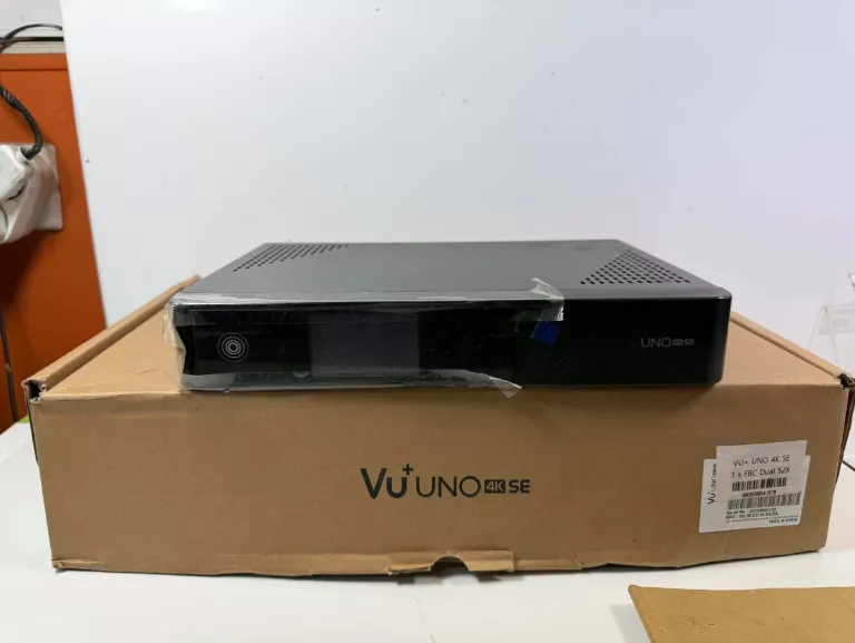 tuner-satelitarny-vu-uno-4k-se-okazja-stan-idealny-kod-producenta-uno-4k-se
