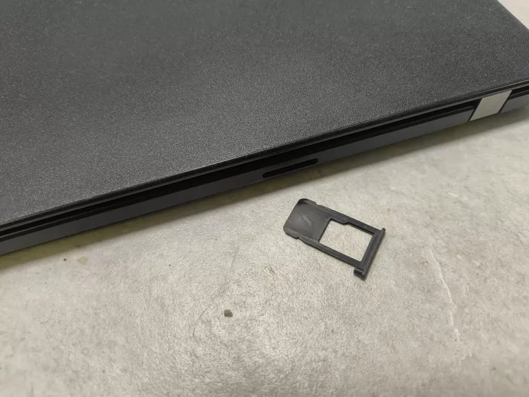 laptop-lenovo-thinkpad-a285-ryzen-5-8240-przekatna-ekranu-1250