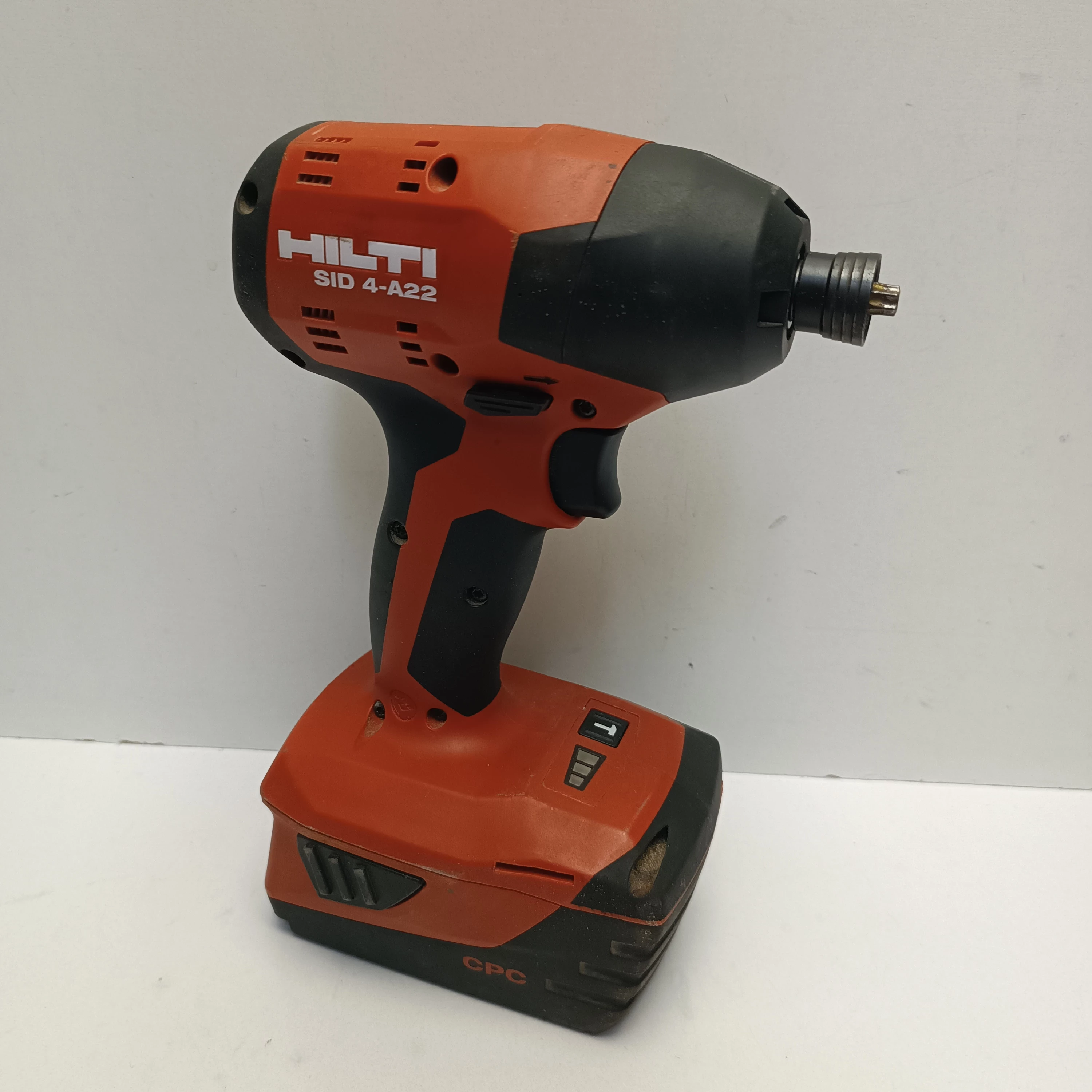 zakretarka-udarowa-hilti-sid-4-a22-2-akumulatory-ladowarka-i-walizka-zasilanie-209202-1769478