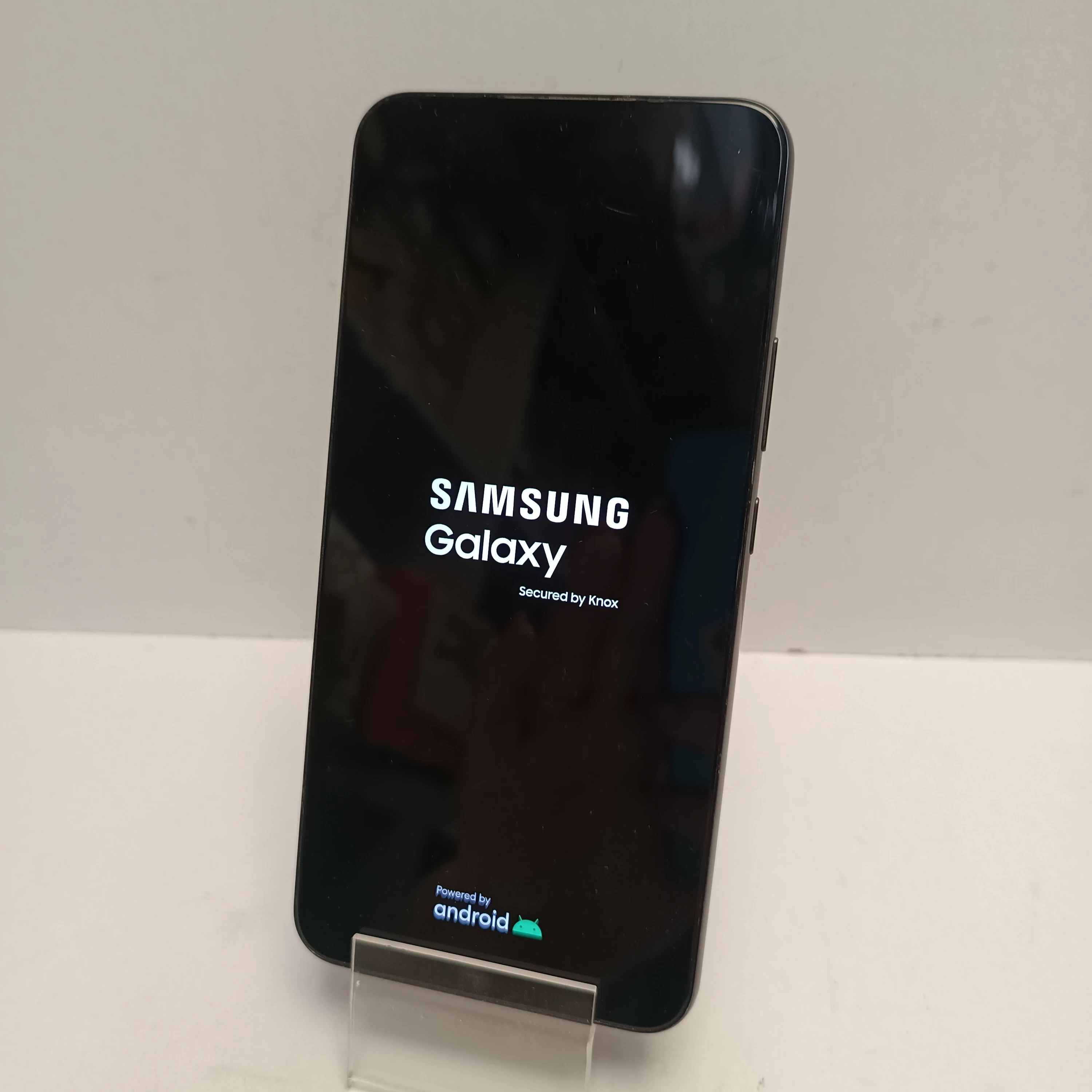 telefon-samsung-galaxy-s22-8256gb-typ-202685-212929