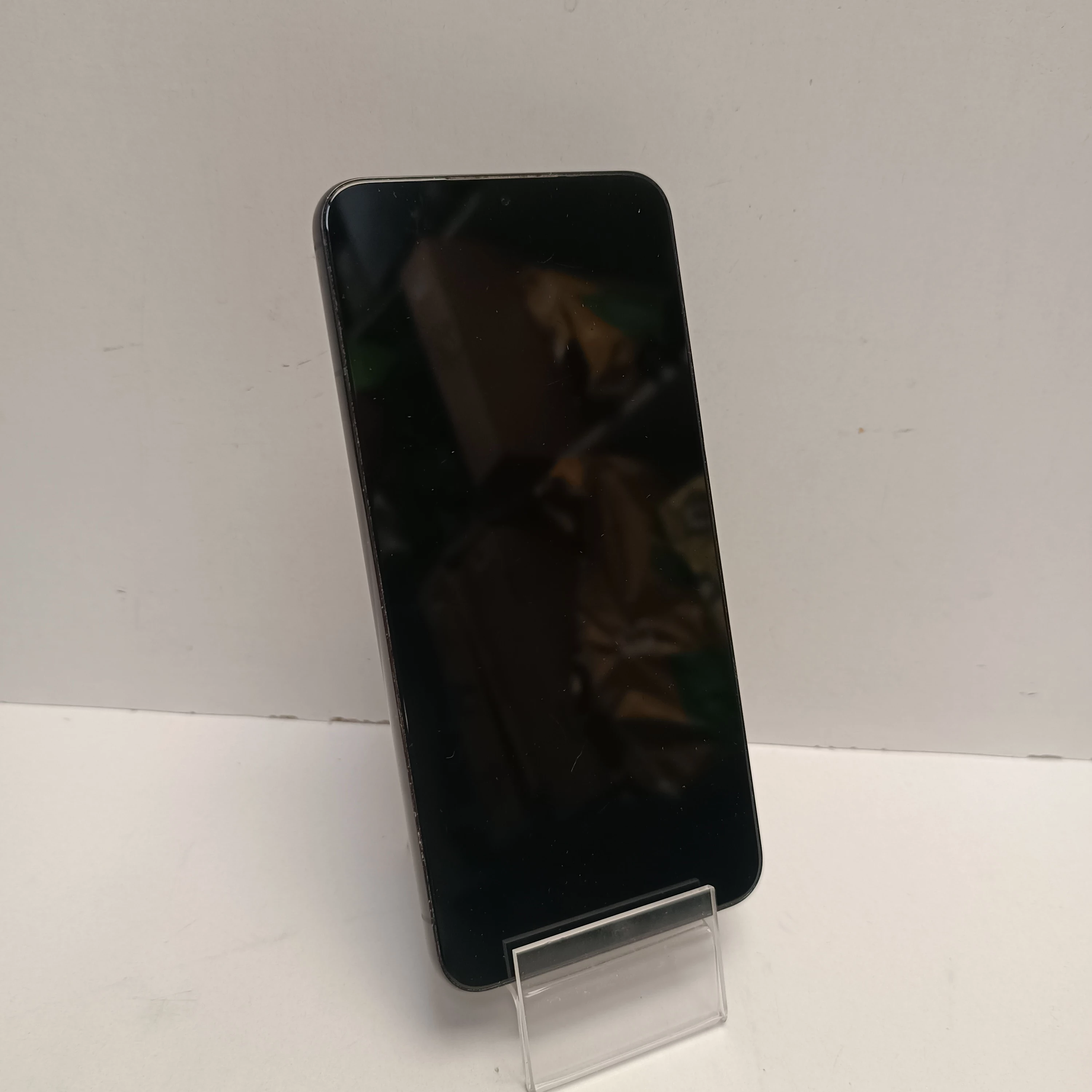 telefon-samsung-galaxy-s22-8256gb-kod-producenta-sm-s906bzkgeue