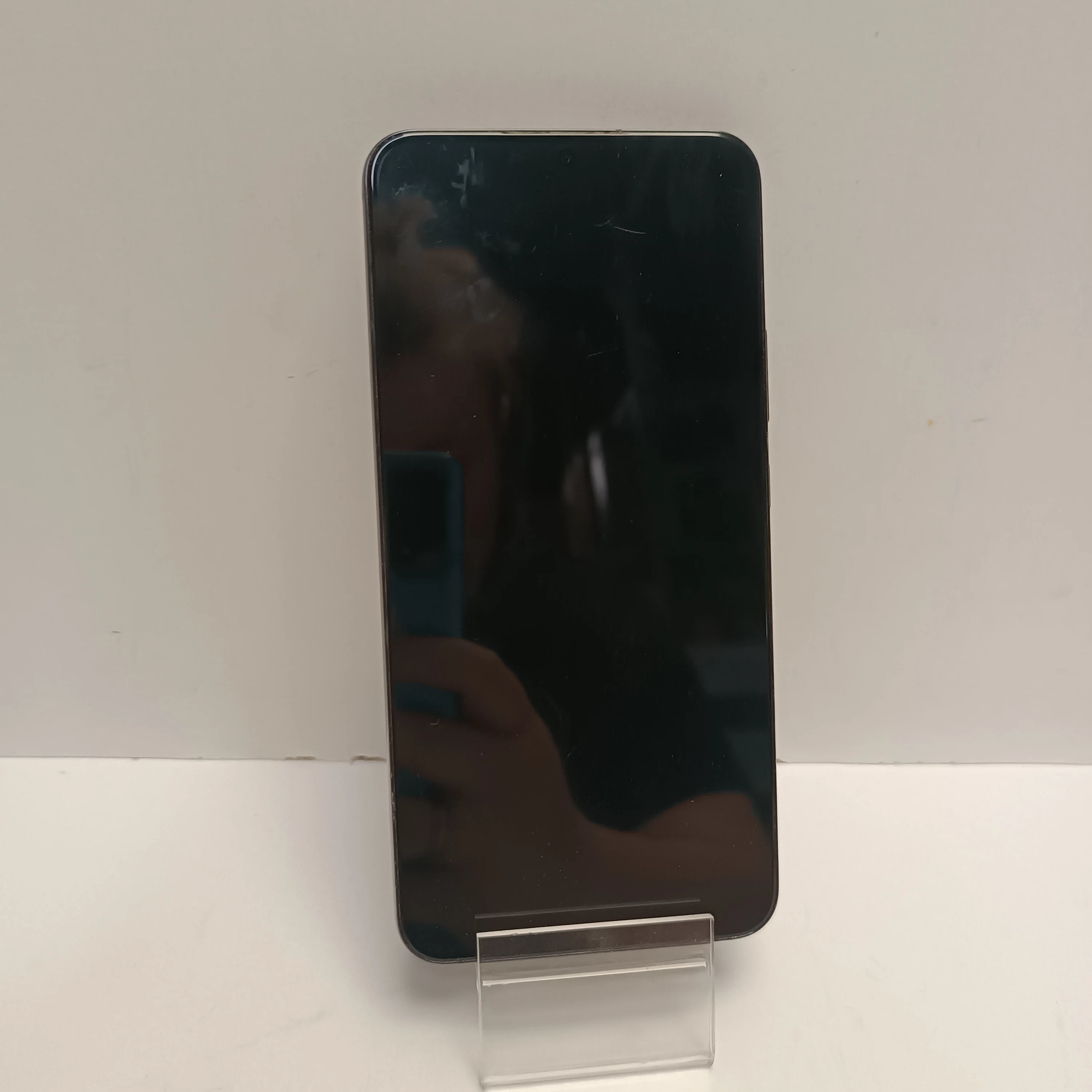 telefon-samsung-galaxy-s22-8256gb-osiedle-teatralne-3u15-krakow