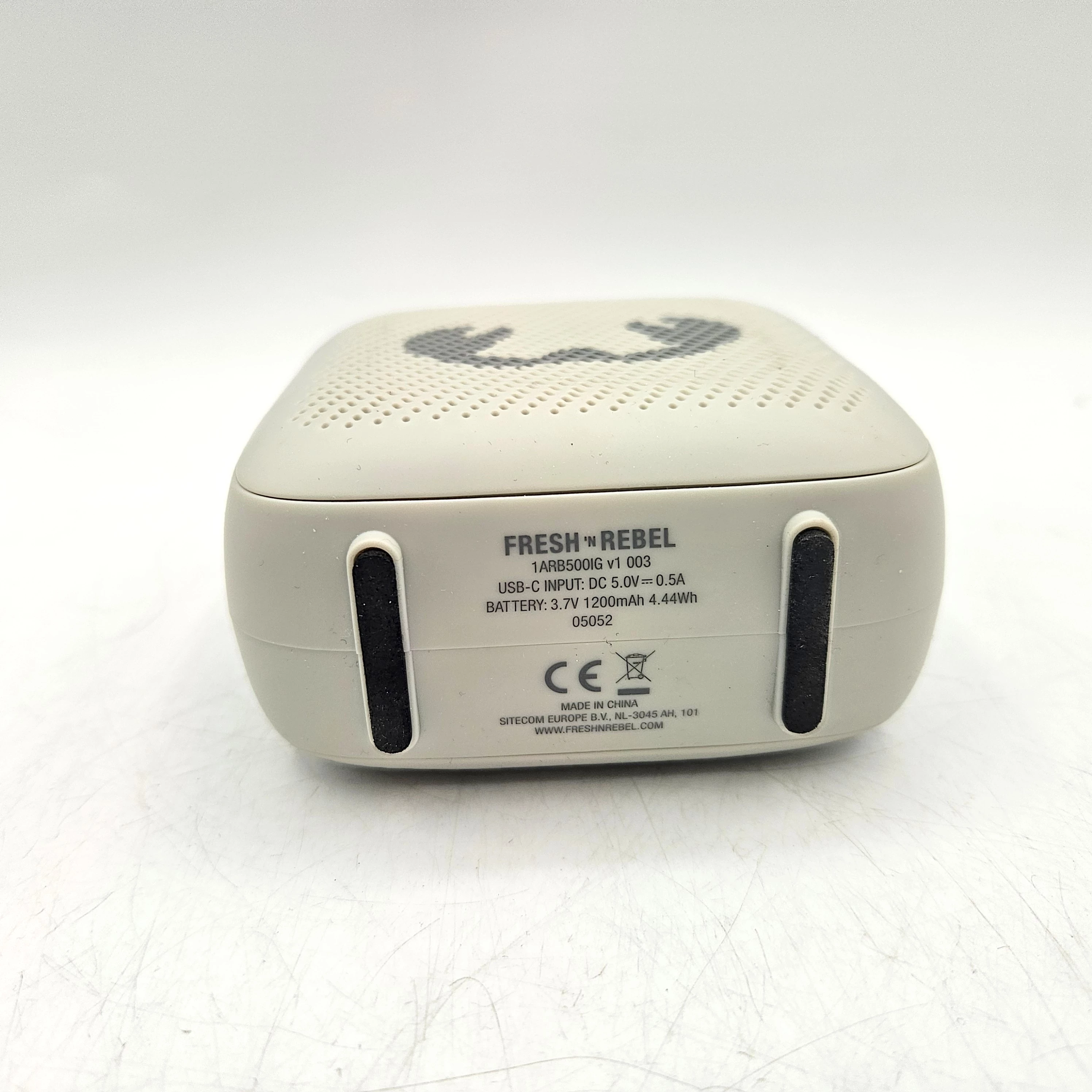 glosnik-przenosny-fresh-n-rebel-bits-n-bites-szary-5-w-1arb500ig-v1-003-kod-producenta-1arb500ig