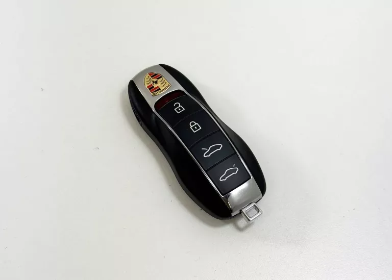 zestaw-porsche-bidon-otwieracz-kluczyk-brelok-numer-katalogowy-producenta-wap0501210ptfl