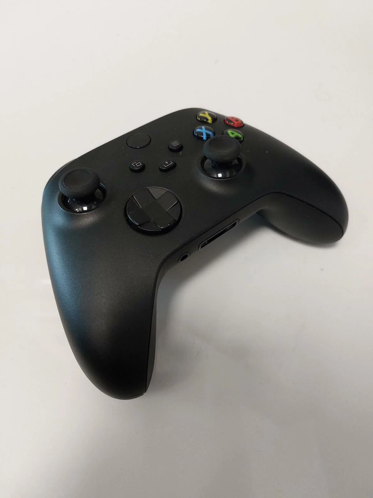 konsola-xbox-series-x-1tb-2-pady-ufc4-kod-producenta-rrt-0009