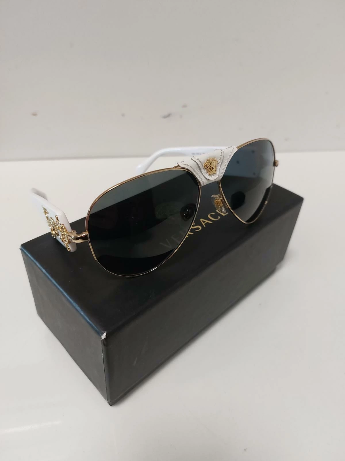 versace-ve2150q-134187-pudelko-stan-11323-2