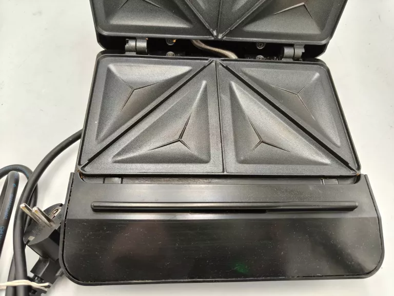 opiekacz-russell-hobbs-26800-56-czarny-750-w-model-26800-56