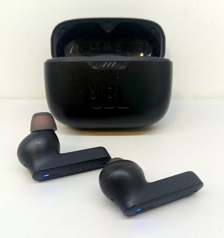 sluchawki-jbl-tune-235-kolor-dominujacy-129357-3