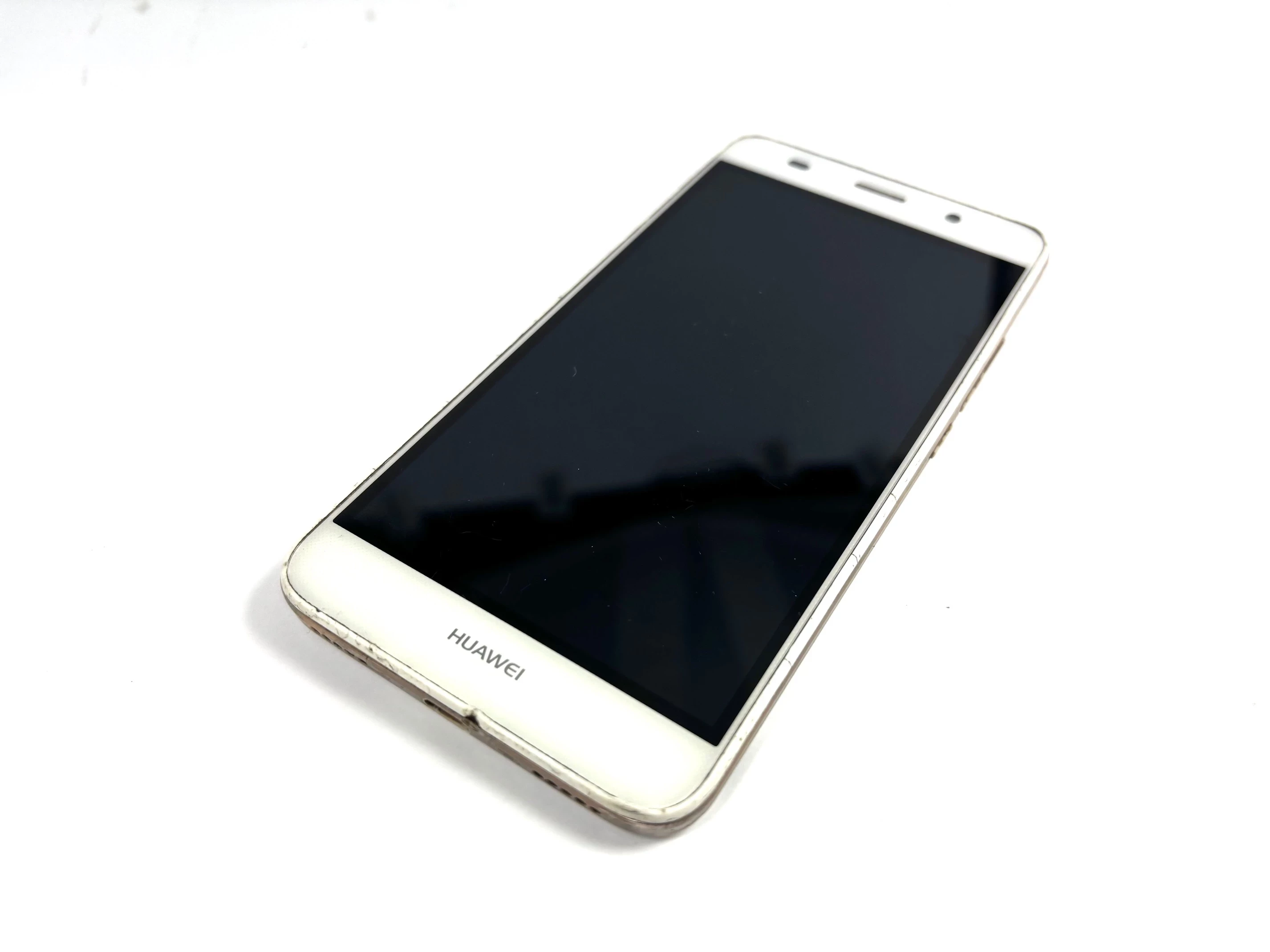 telefon-huawei-y6-18gb-ean-gtin-6901443074396