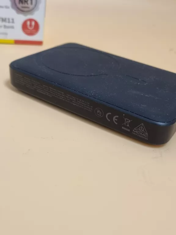 powerbank-indukcyjny-baseus-10-000-mah-stan-11323-2