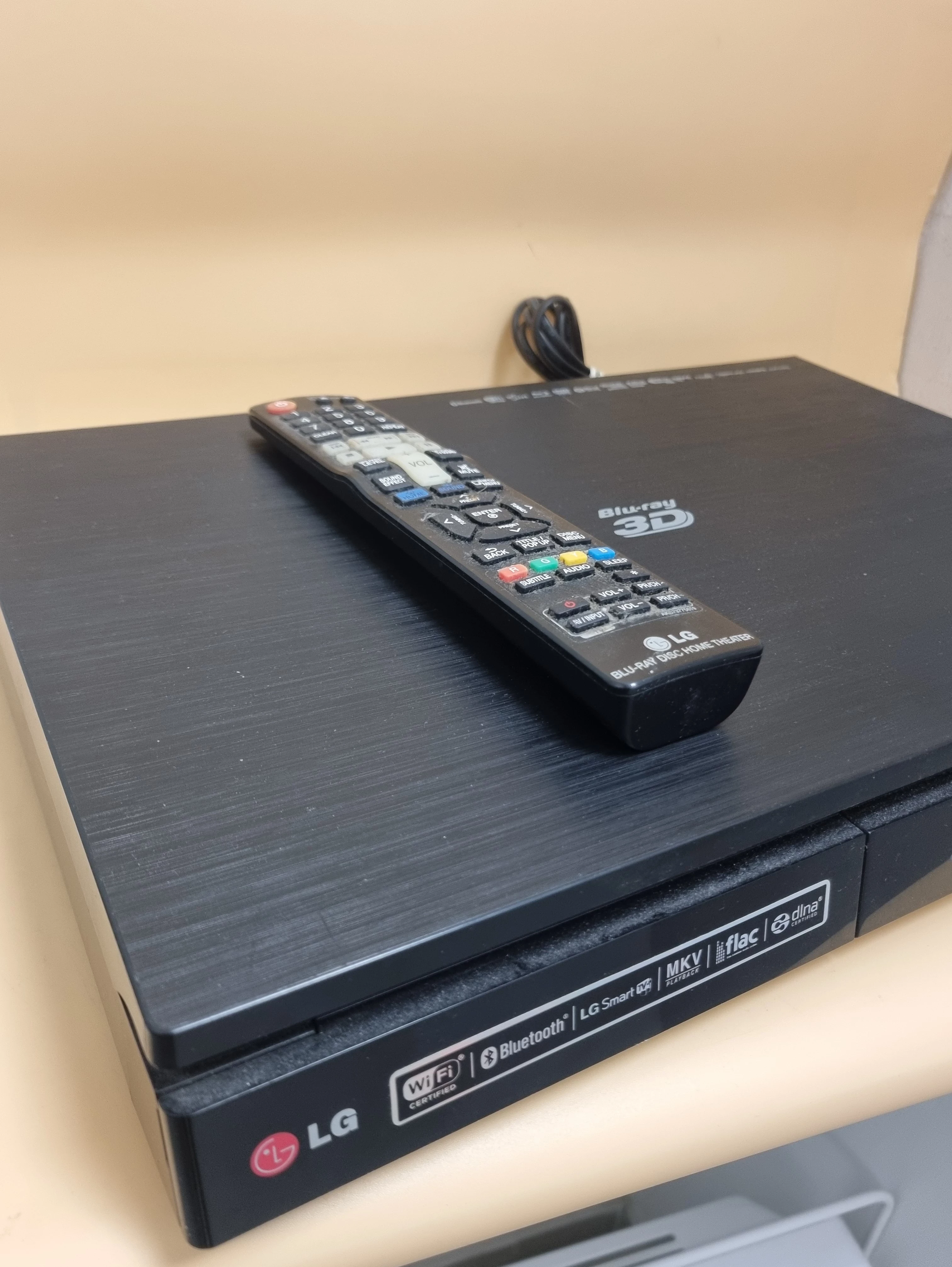 odtwarzacz-blu-ray-3d-lg-bh7240b-jozefczaka-4-bytom