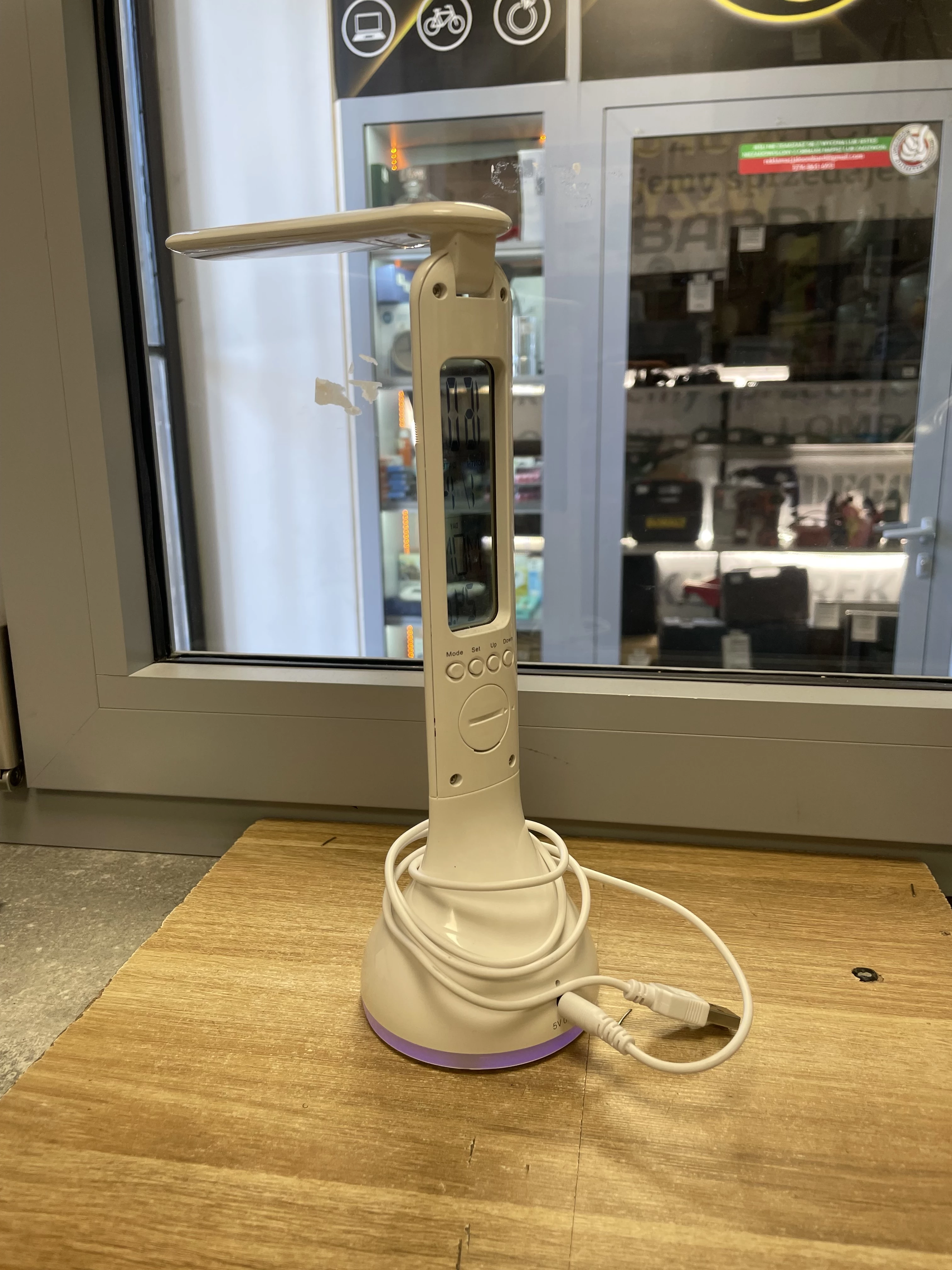 lampka-led-remax-rt-e185-stan-11323-2