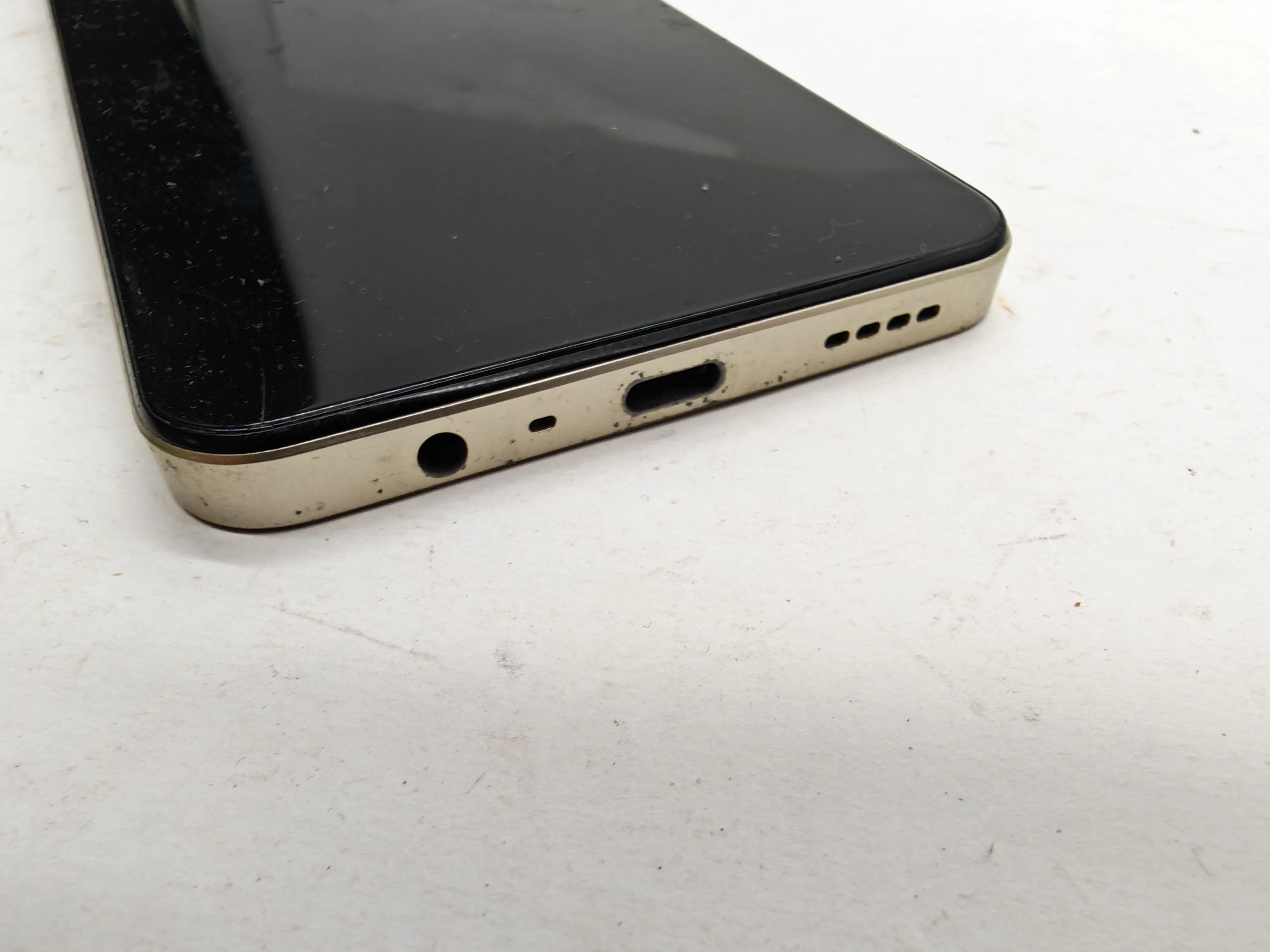 realme-c61-6128gb-5000mah-32mp-ds-678-ean-gtin-6941764435995