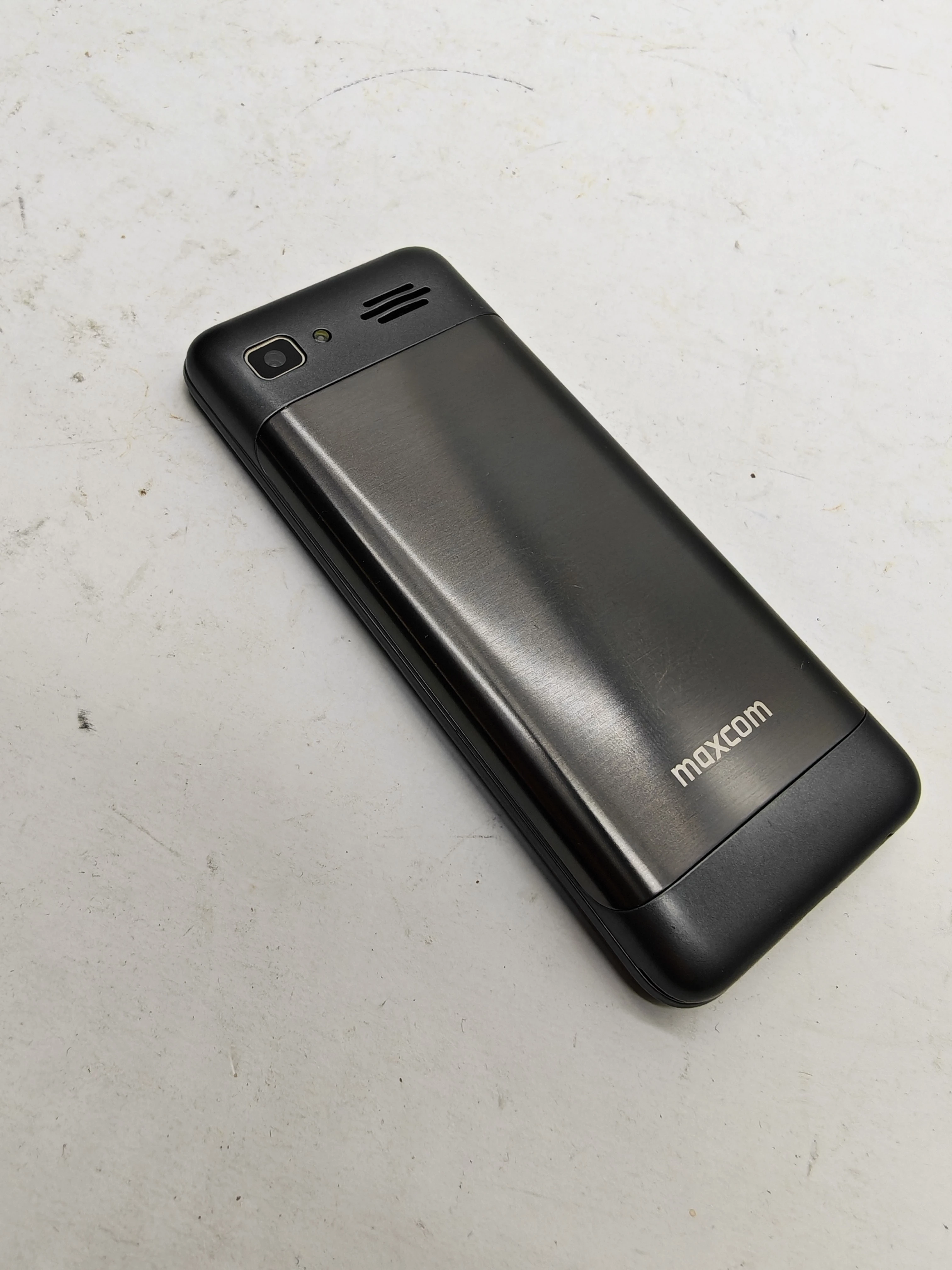 telefon-maxcom-mm244-se-stan-11323-2