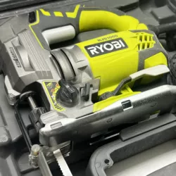 WYRZYNARKA RYOBI RJS1050 680W | WALIZKA