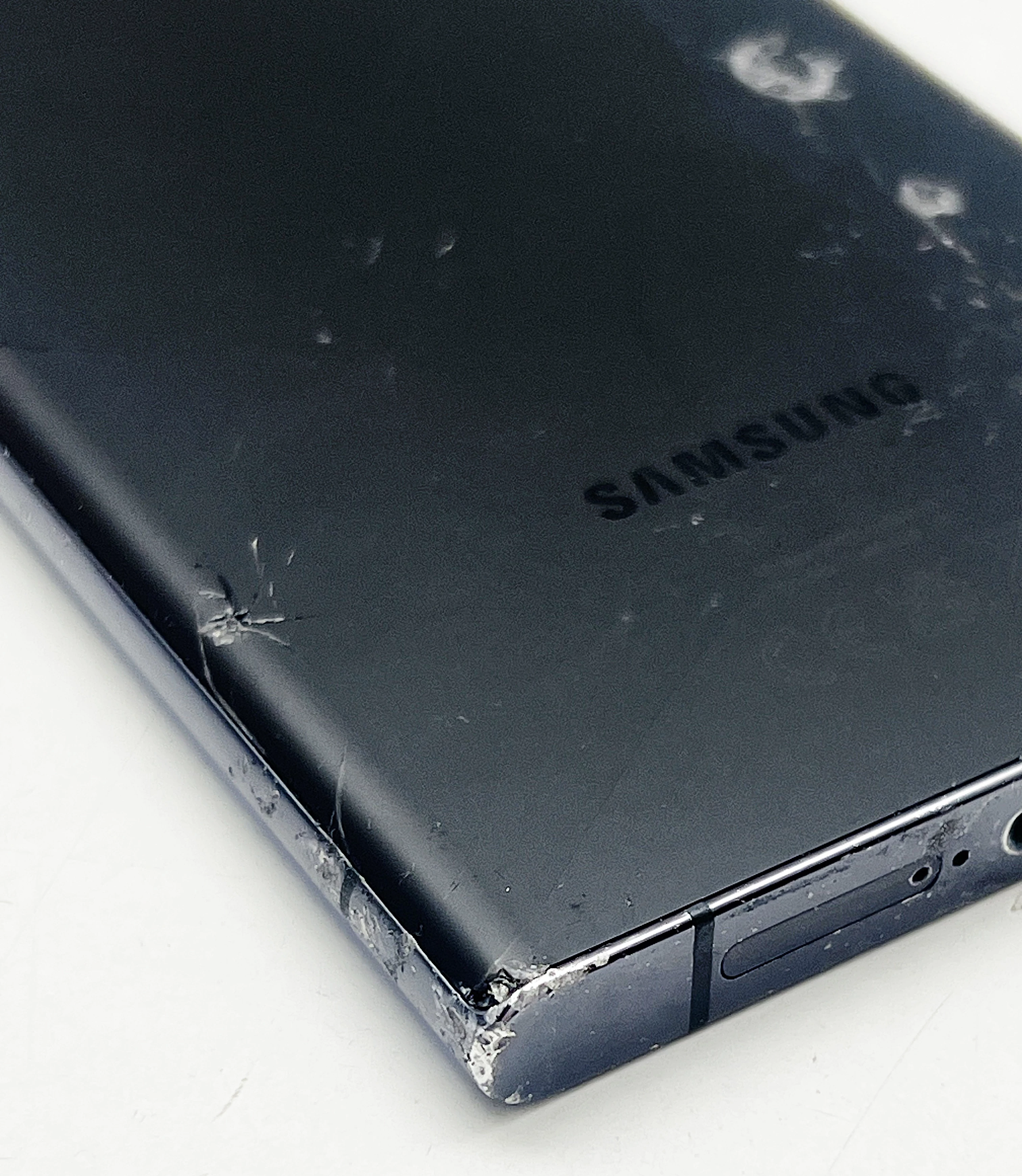popekany-telefon-samsung-s22-ultra-256gb-typ-202685-212929