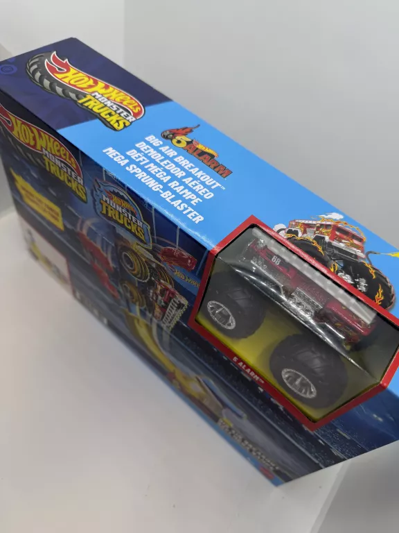 hot-wheels-monster-trucks-gyc81-stan-11323-2