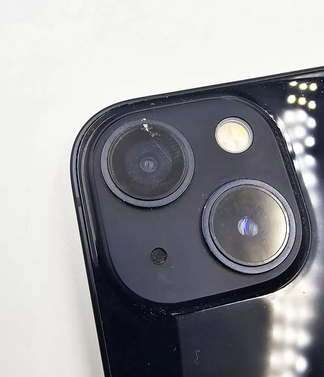 telefon-iphone-13-256gb-mlq63pma-pekniety-aparat-granatowa-czern-przekatna-ekranu-610