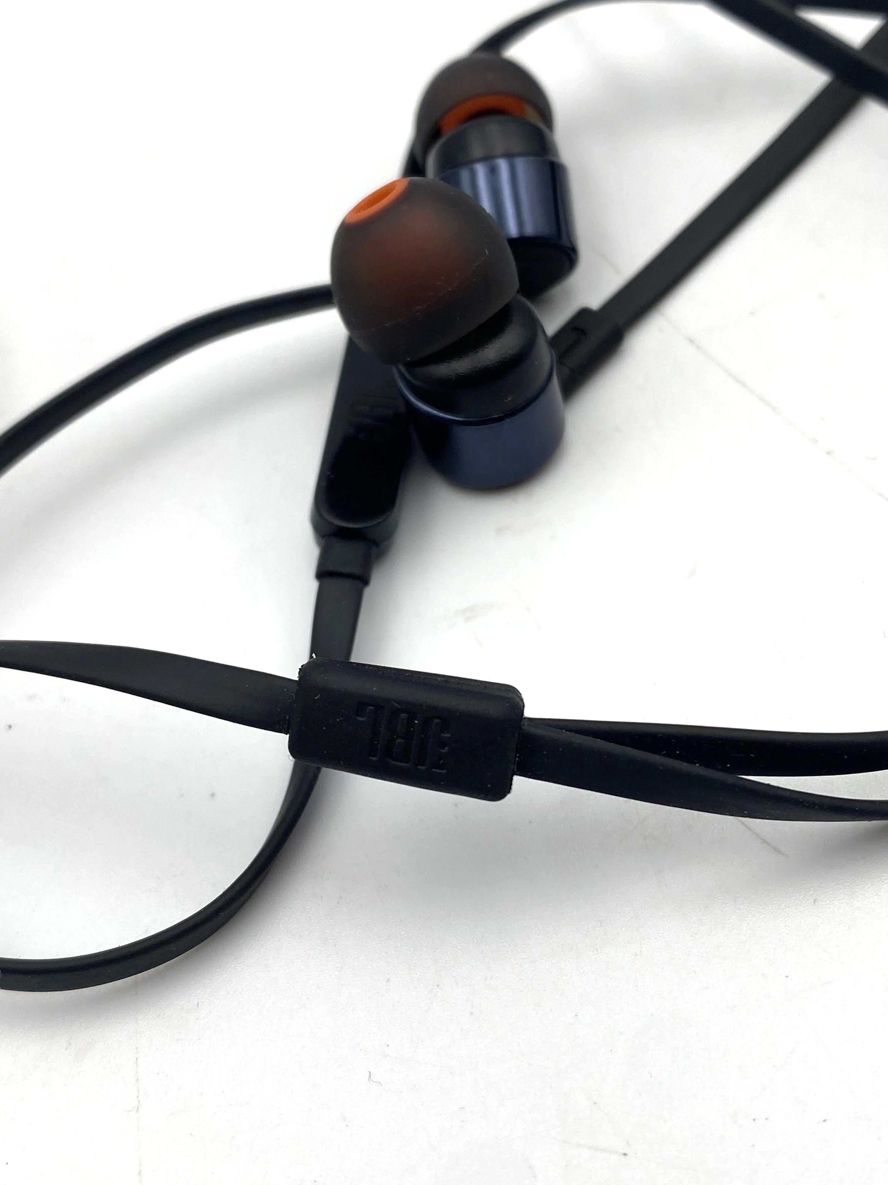 sluchawki-dokanalowe-jbl-t290-z-mikrofonem-czarny-rodzaj-sluchawek-203681-217753