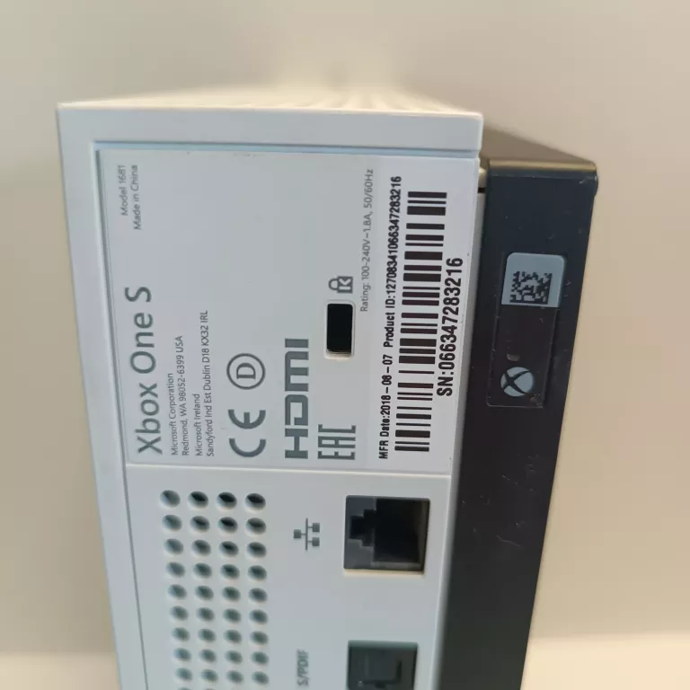 konsola-xbox-one-s-1681-kod-producenta-1681