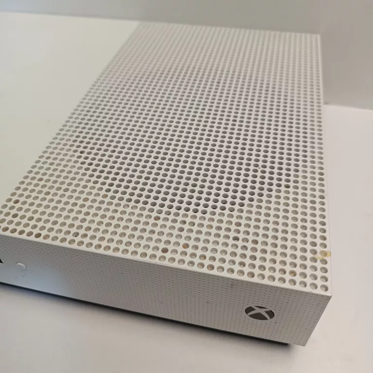 konsola-xbox-one-s-1681-gry-w-zestawie-205998-385801