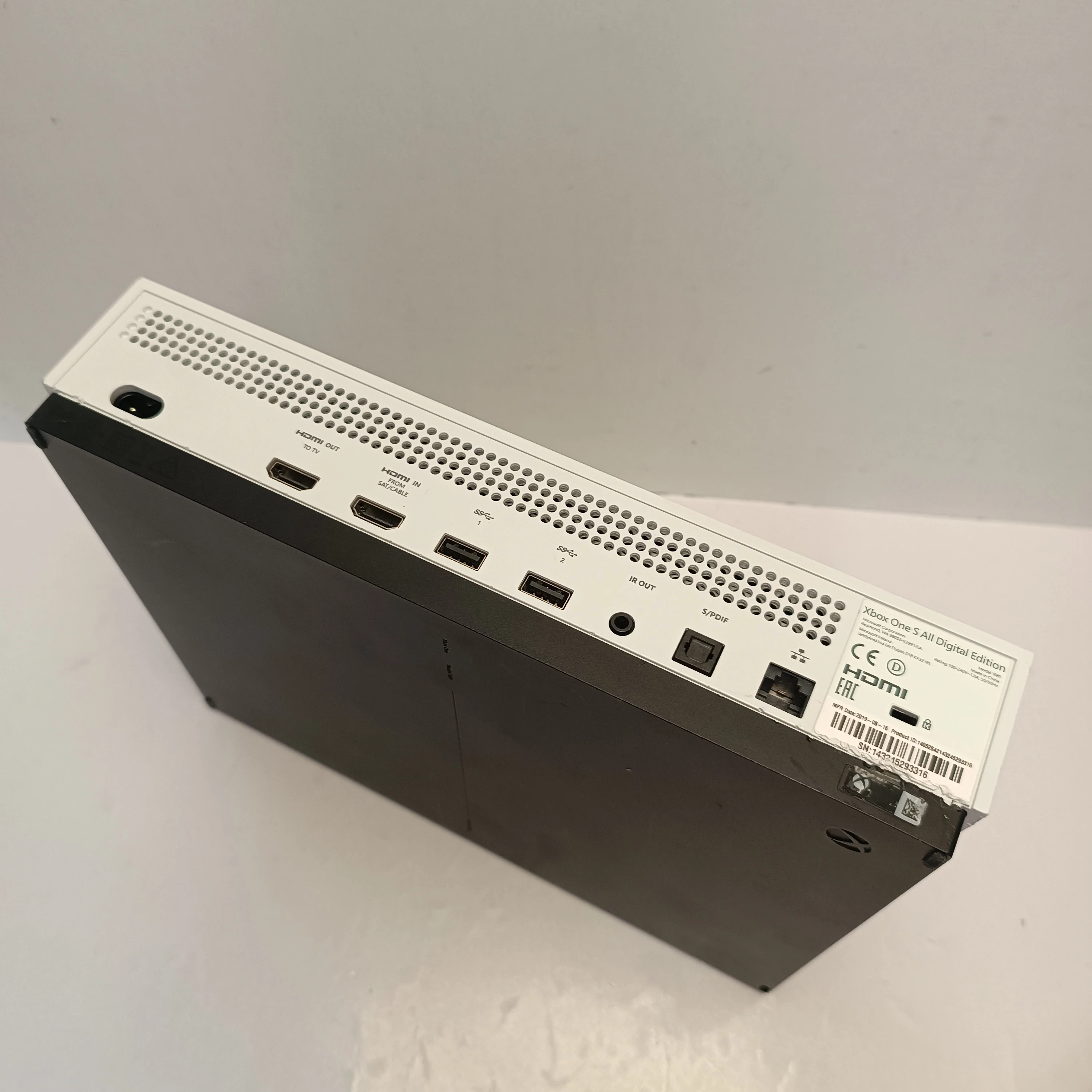 konsola-xbox-one-s-1681-kolor-249512-1647413