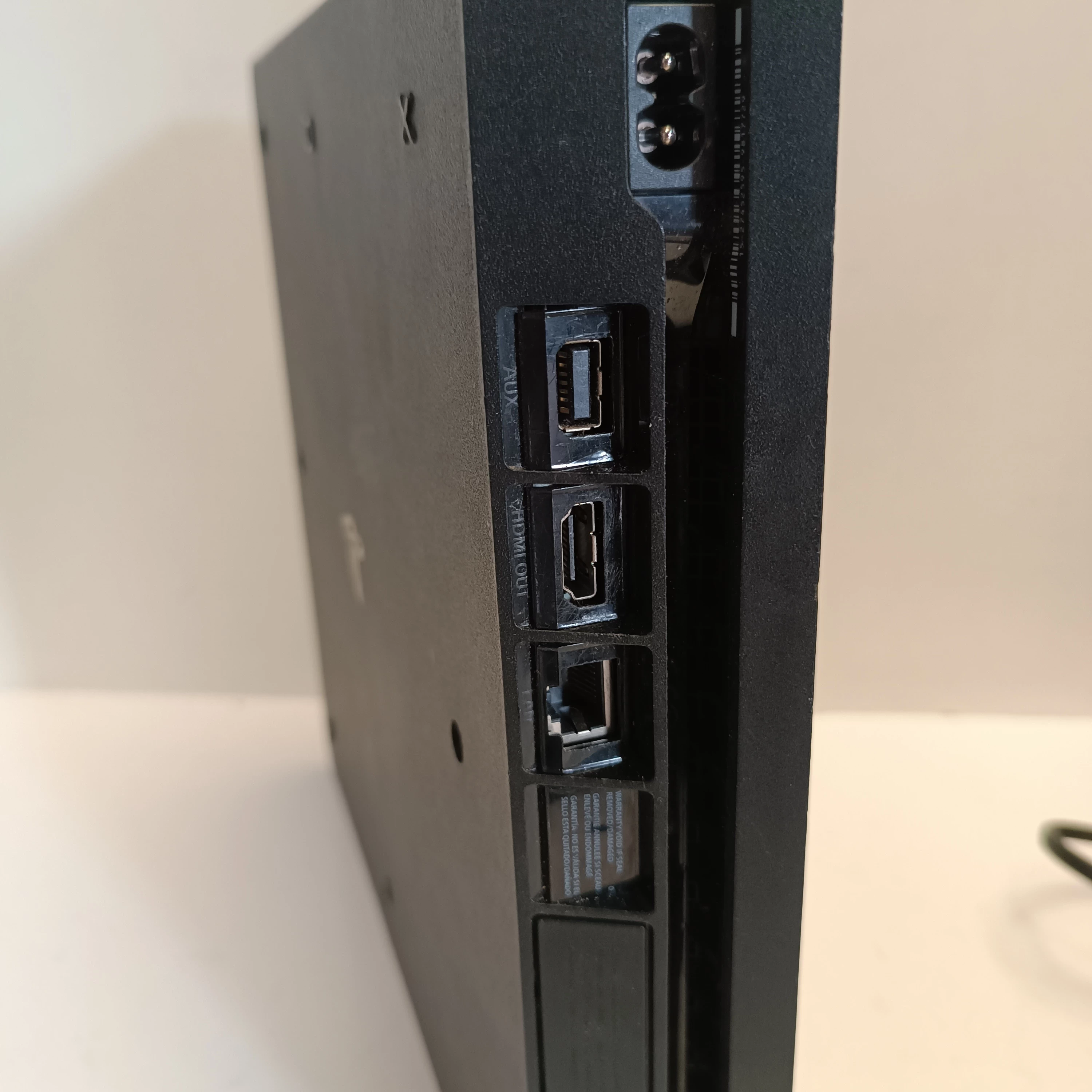 konsola-sony-playstation-4-slim-liczba-kontrolerow-w-zestawie-205994-257974